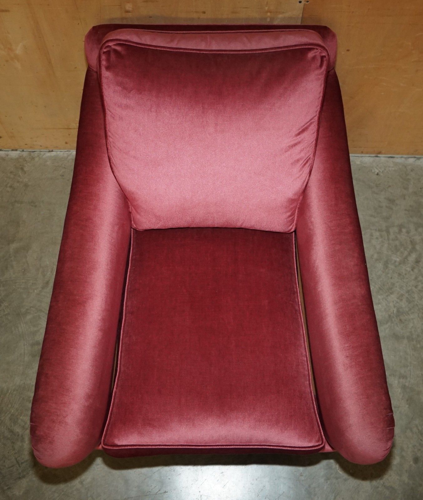 Exquisite Victorian Salmon Velour Upholstered Sofa & Pair Of Armchairs Suite photo vinterior