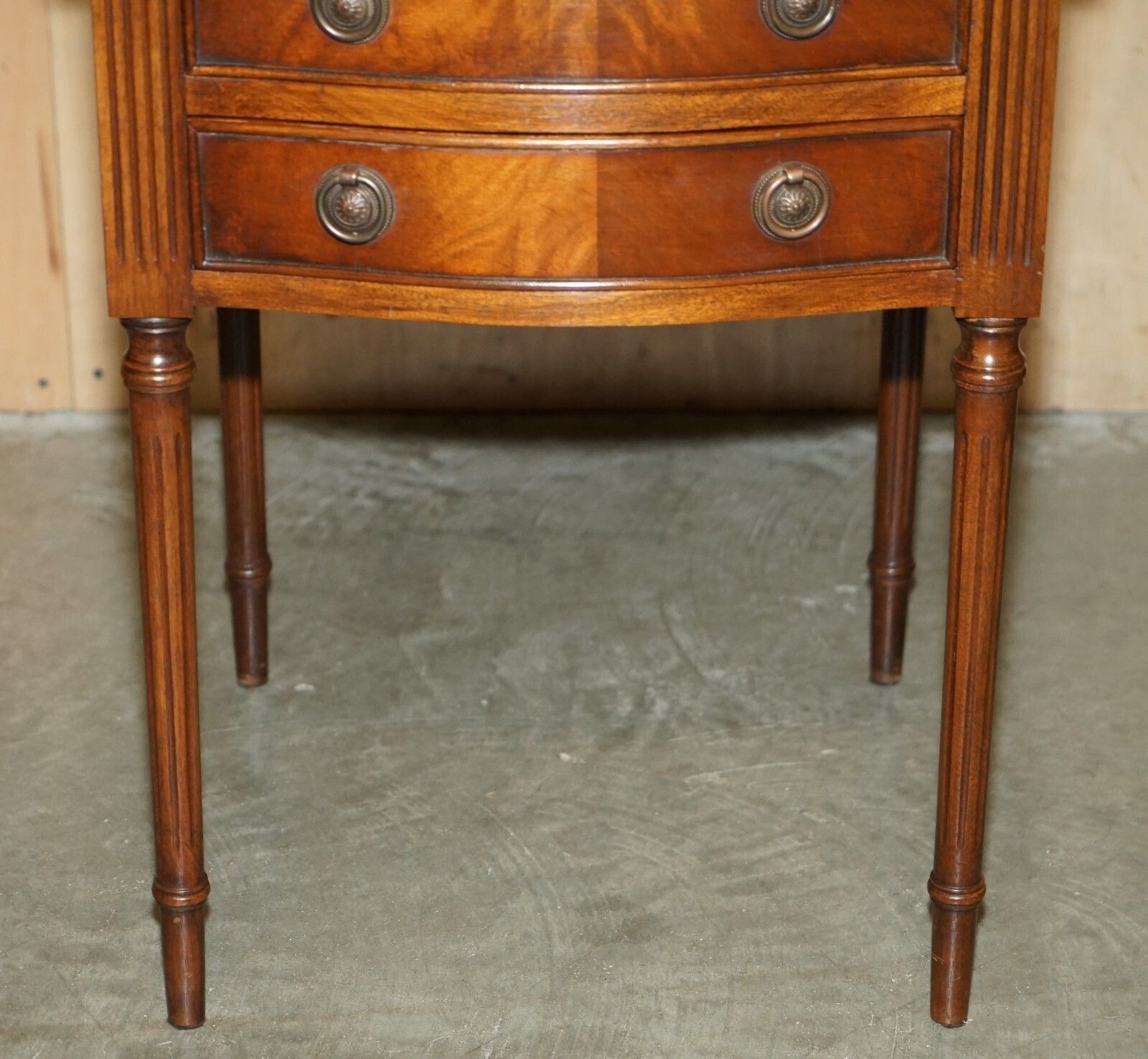 Pair Of Mid Century Bevan Funnell Mahogany & Leather Side End Bedside Tables photo vinterior