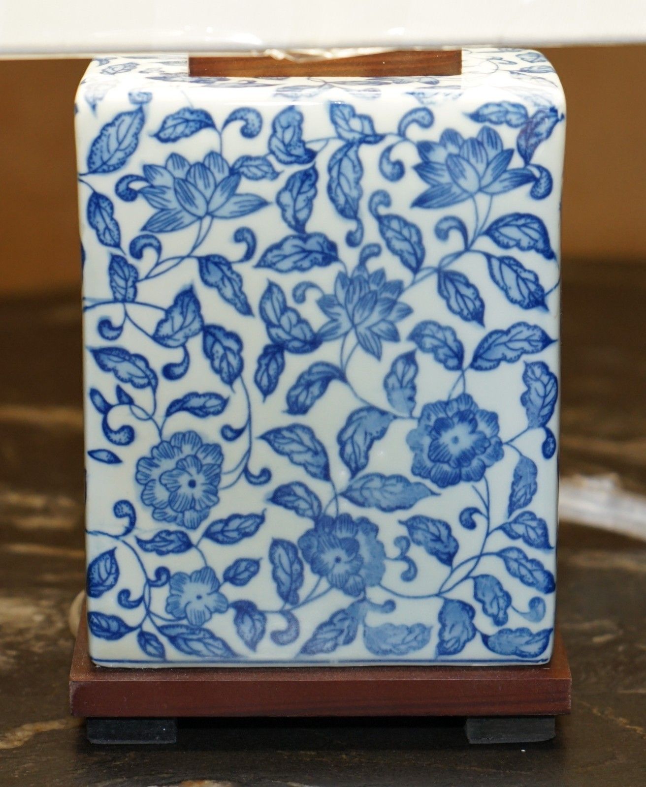 photo furniture 1 Of 2 Brand New Ralph Lauren Porcelain Cobalt Vineyard Table Lamps
