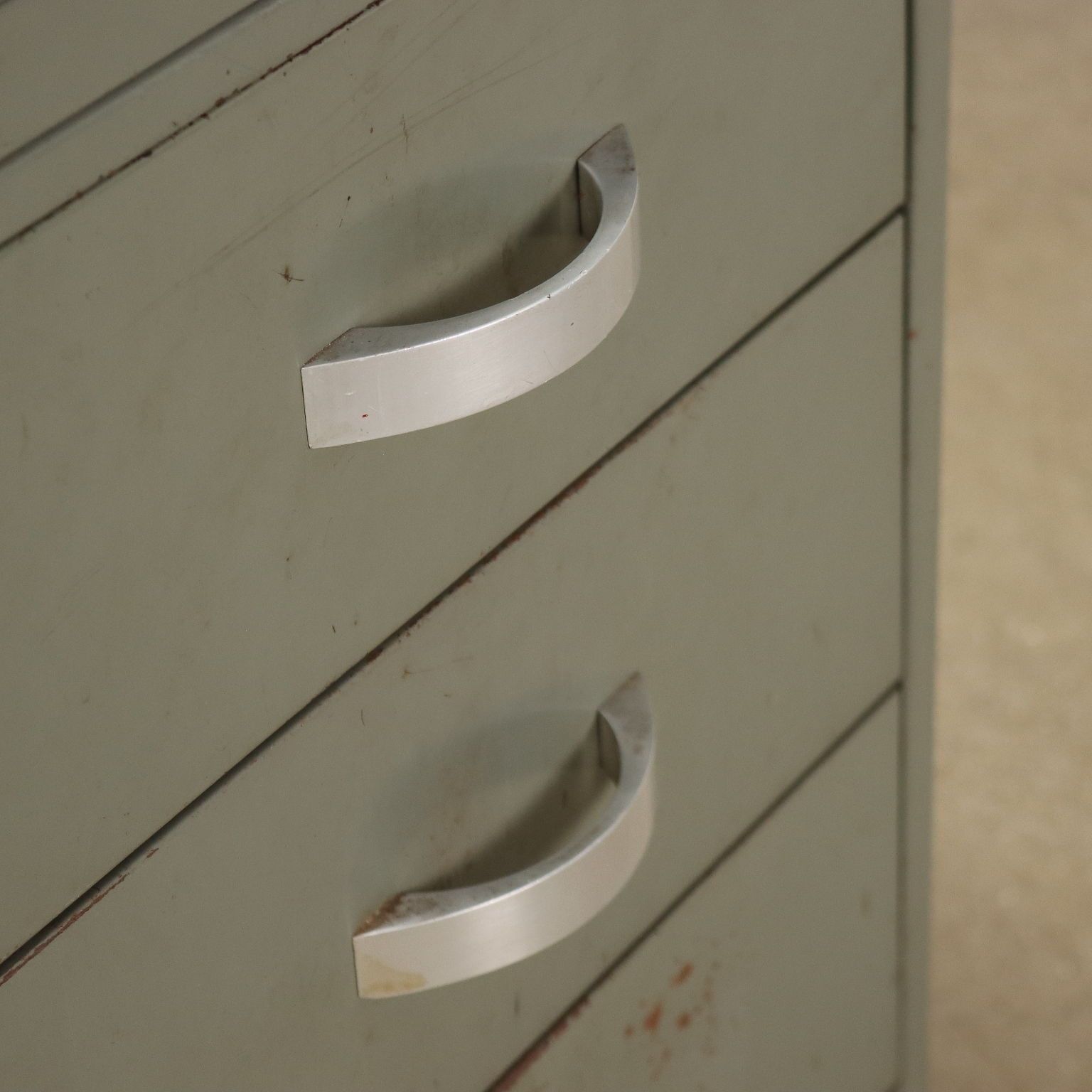 Vintage Writing Desk From The 1960s Enamelled Metal Leatherette photo vinterior