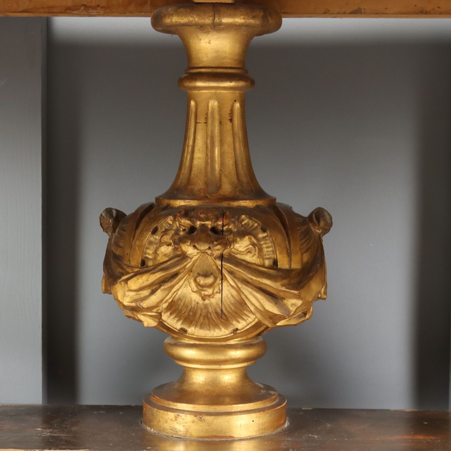photo furniture Antique Console Carved Wood Decorations Italy XIX Century