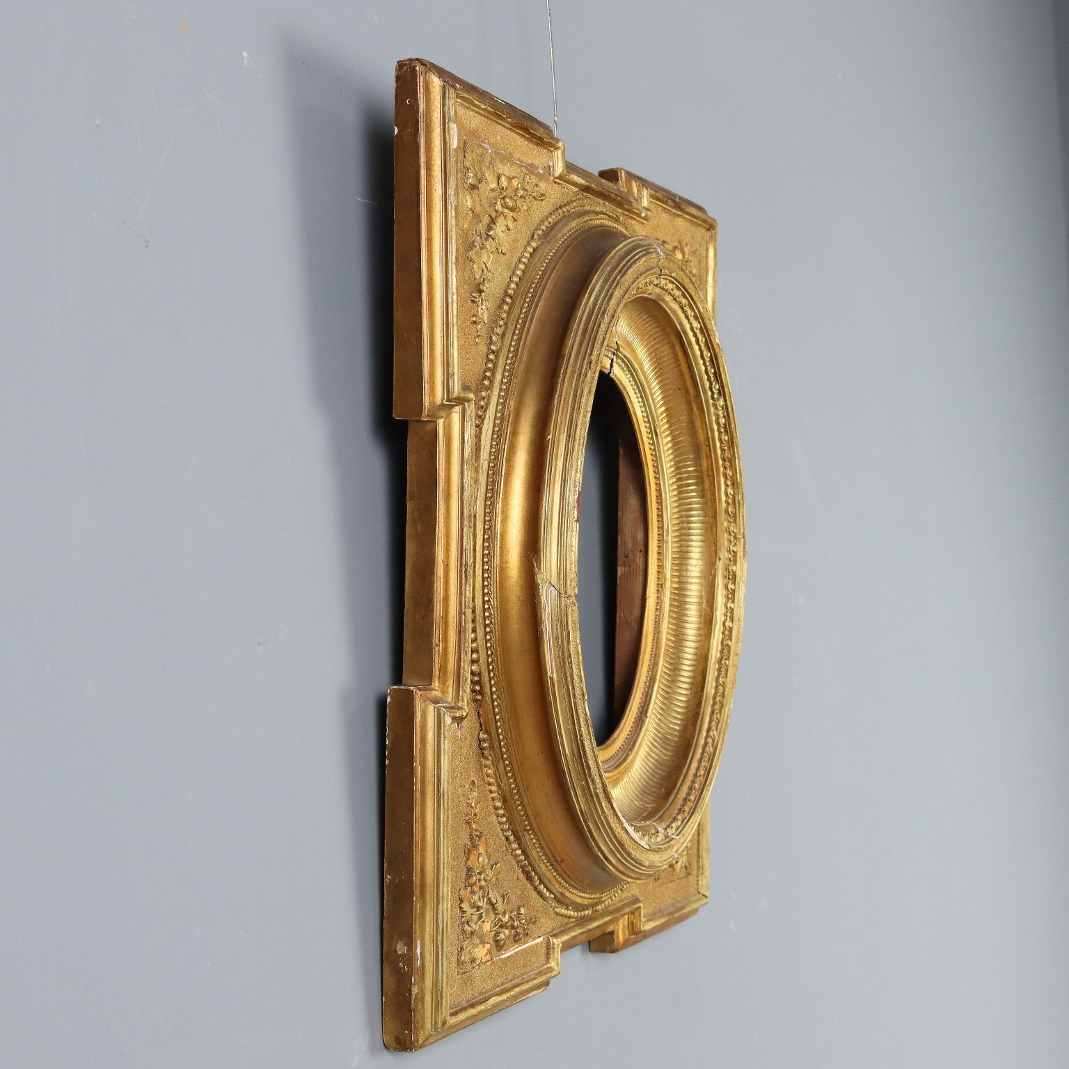 photo furniture Antique Frame Gilded Carved Fir Italy Early XIX Century