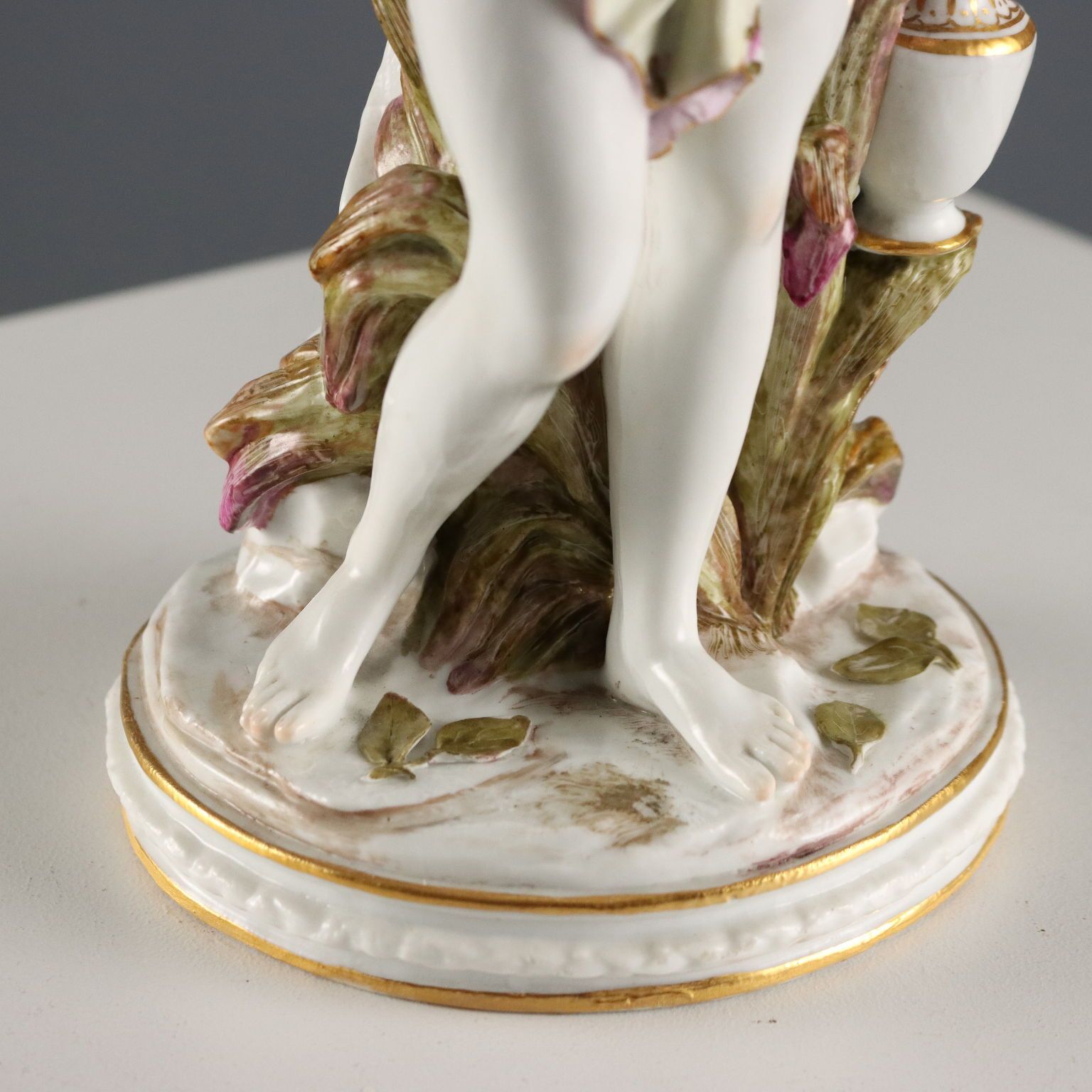 photo furniture Antique Figurines Porcelain Edmé Samson Paris France XIX Century