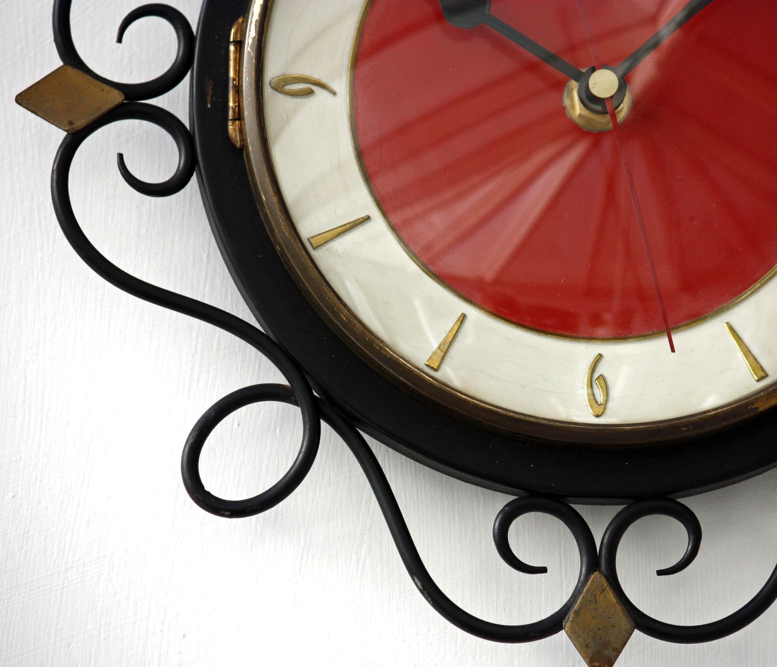 Vintage Vedette Wall Clock   26cm Sunburst French Starburst Metal Retro Mid Century Ornate Clock Gift Off The Wall Clocks photo Home Decor