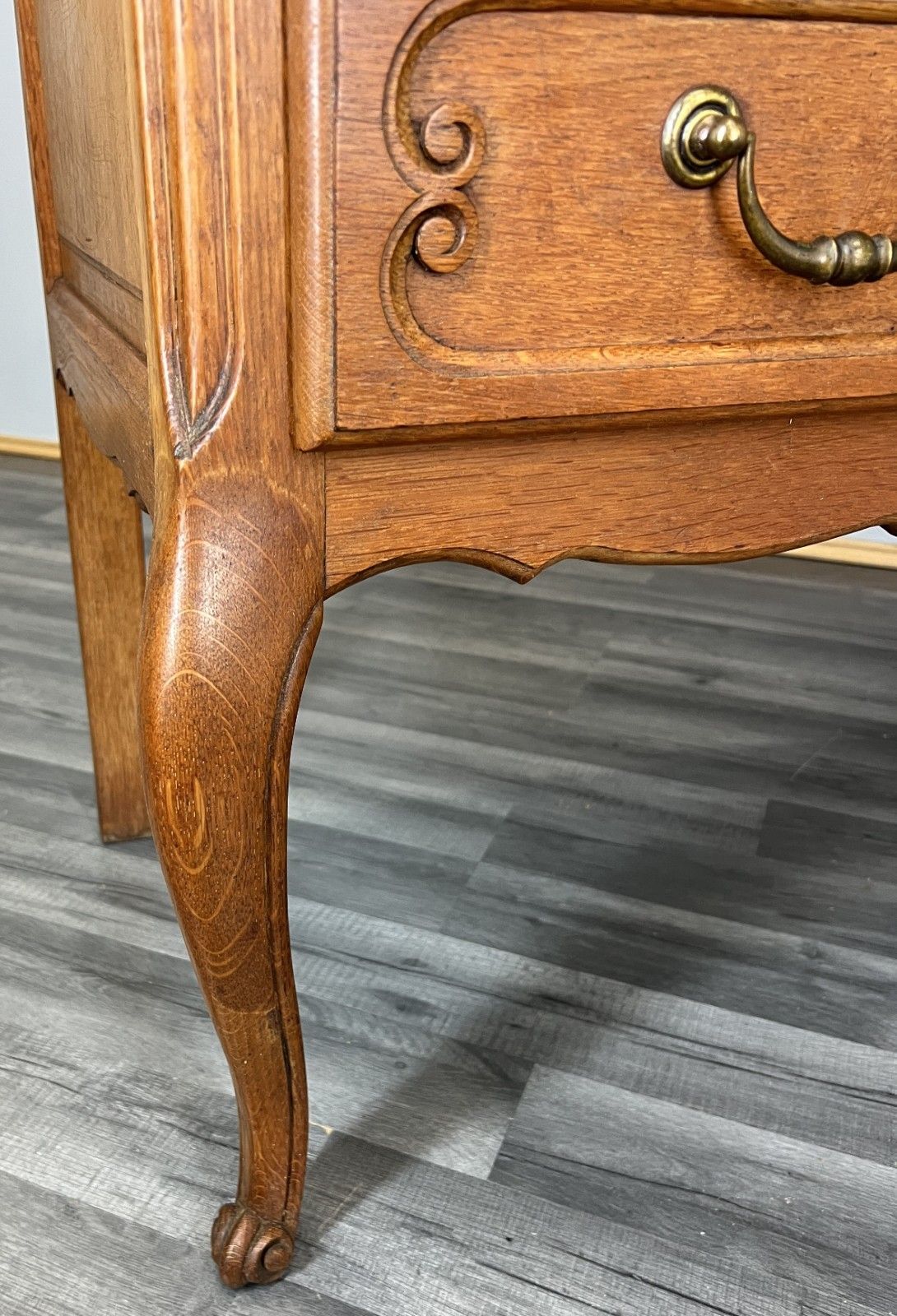 photo furniture Vintage Dressing Table With Mirror French Oak Louis Vanity Table Makeup Lot 4517