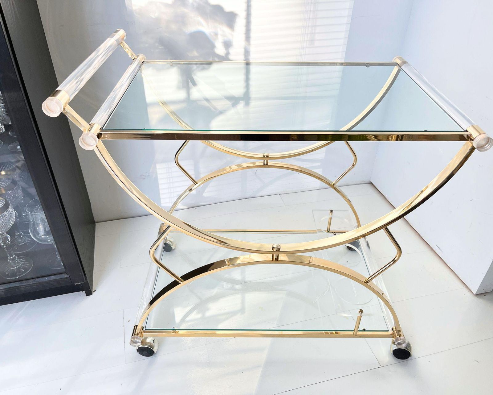 Lucite Barkar Goud | Plexiglas & Glas Trolley | 1970 photo for sale