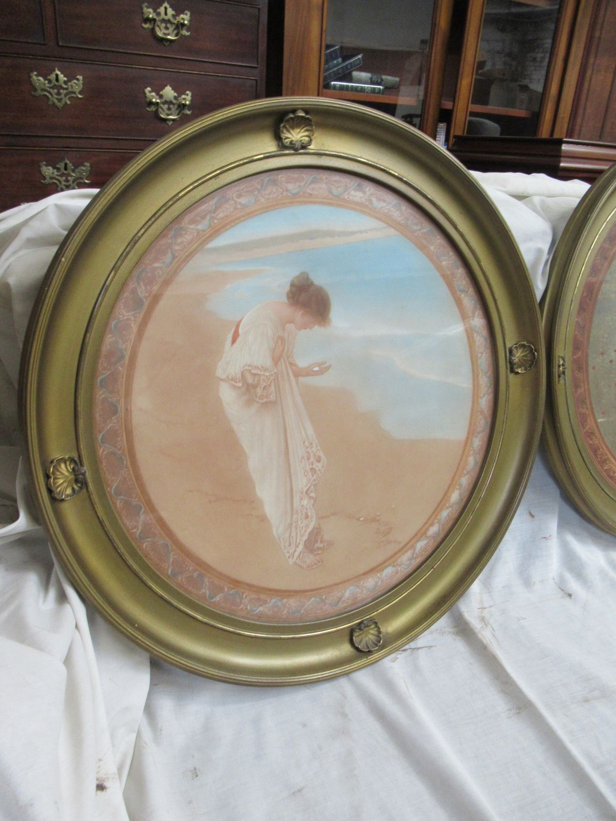 Art A Pair  Of 1920s Round Gilt Frame  Decorative    Wall Pictures photo