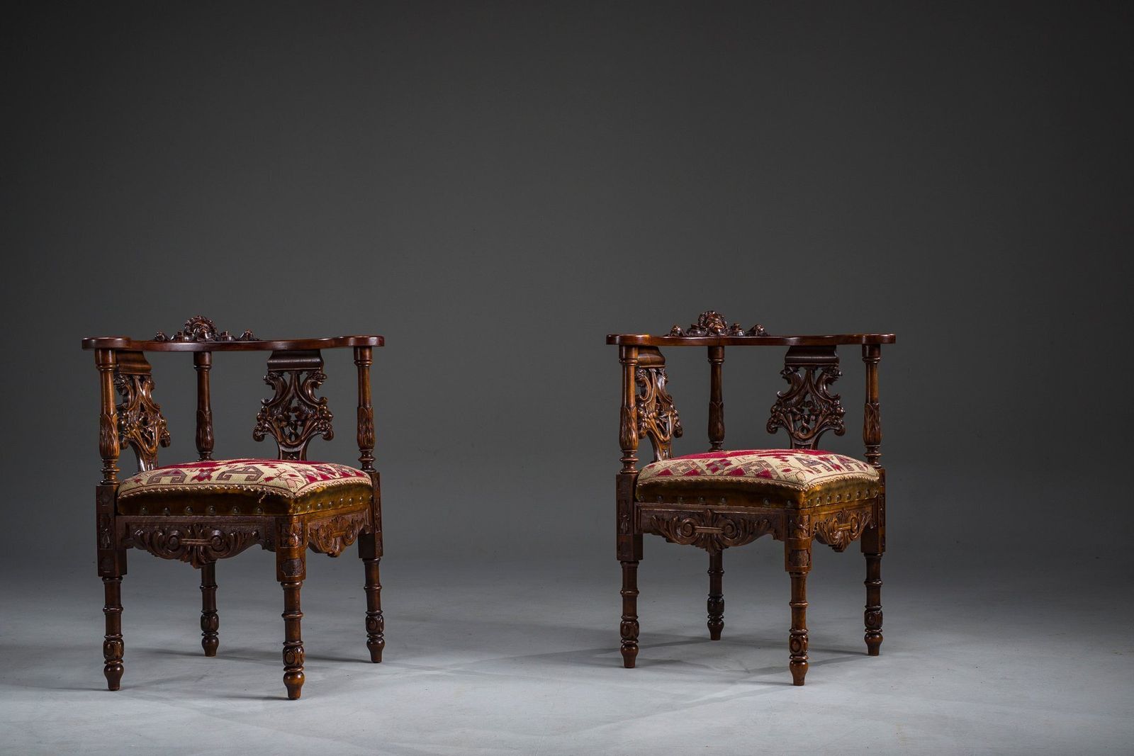 19th Century Italian Renaissance Style Carved Walnut Corner Chairs, Set Of 2 photo Furniture