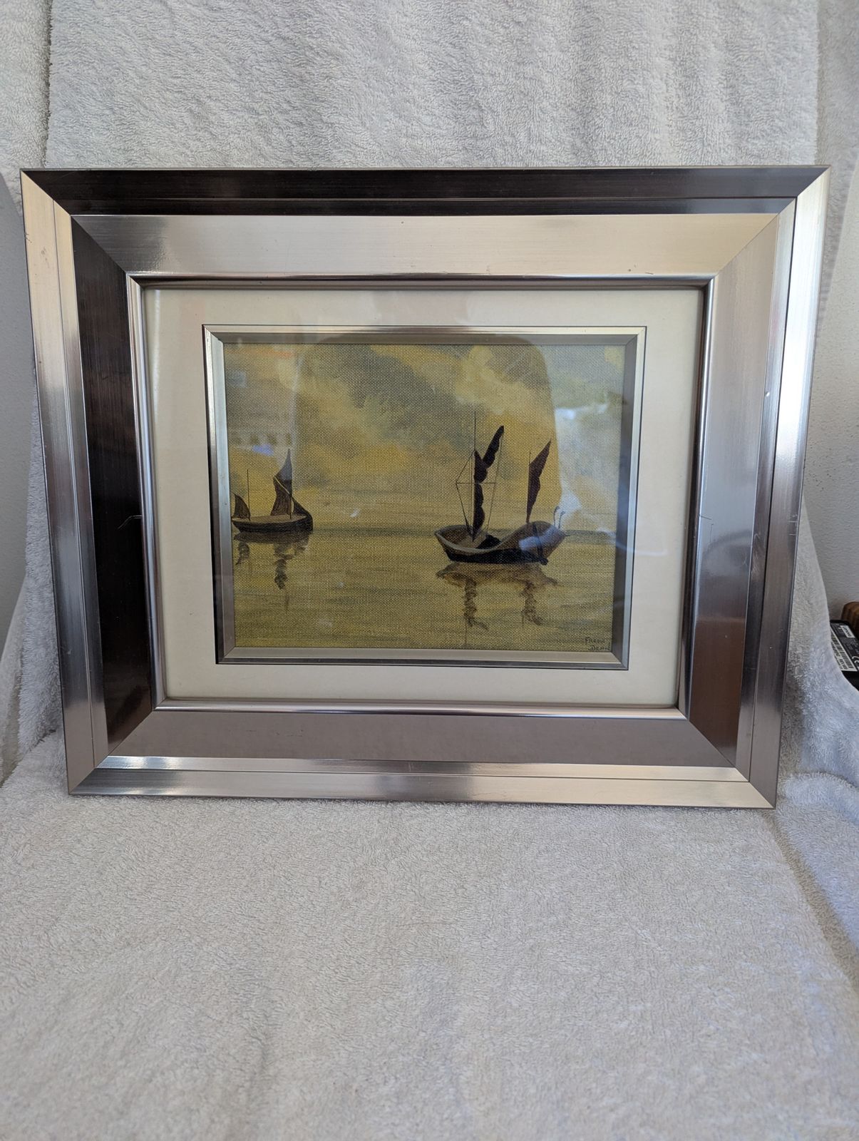 Framed Freda Dean Sailboat Painting (1996) And Mid Century Olive Glass · Empoli Or Bohemia photo vinterior