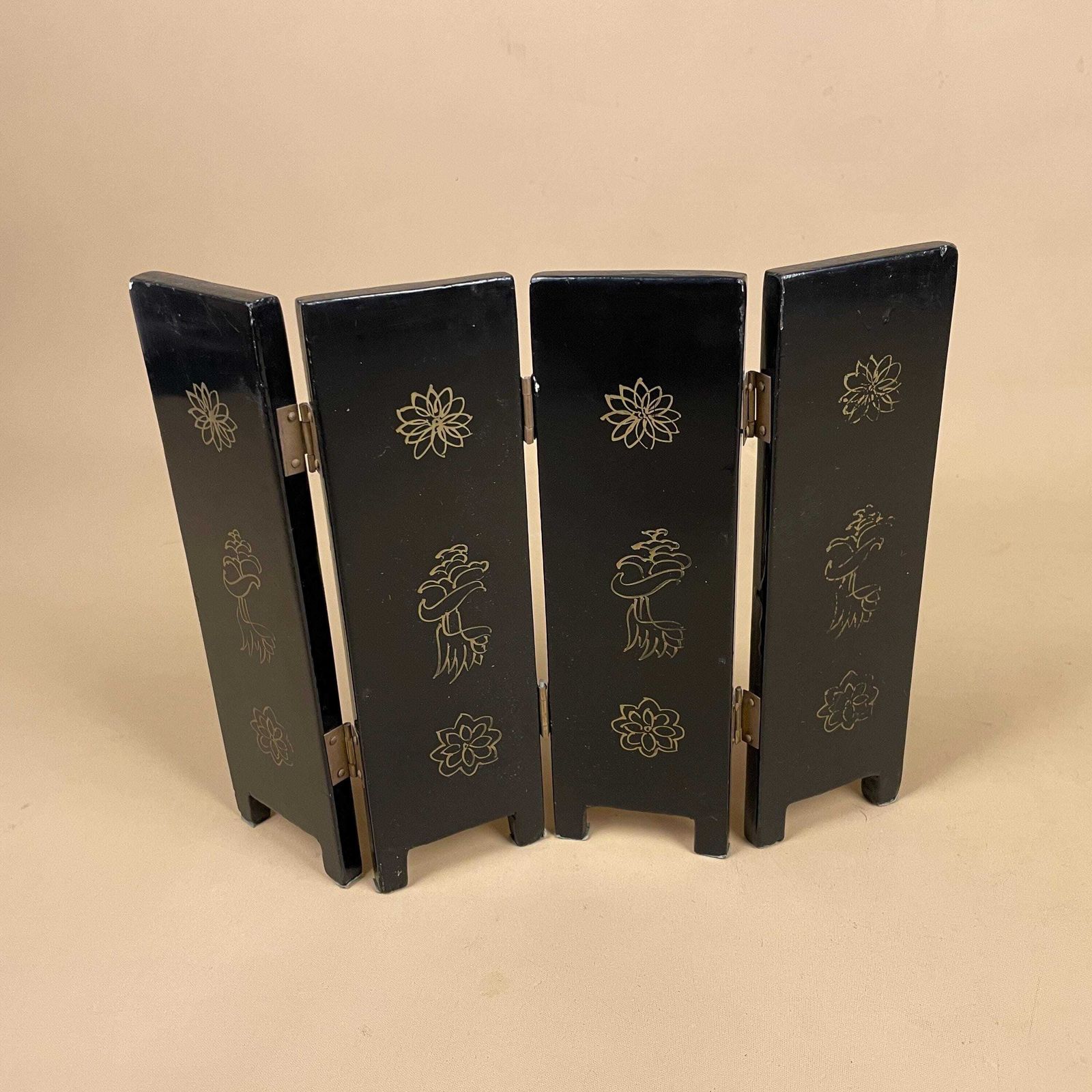 Antique Mini Table Top Oriental Japanese Wooden Divider Privacy Screen Vintage Folding Patterned Pattern Lacquered Wood Black Pearl Inlay photo for sale