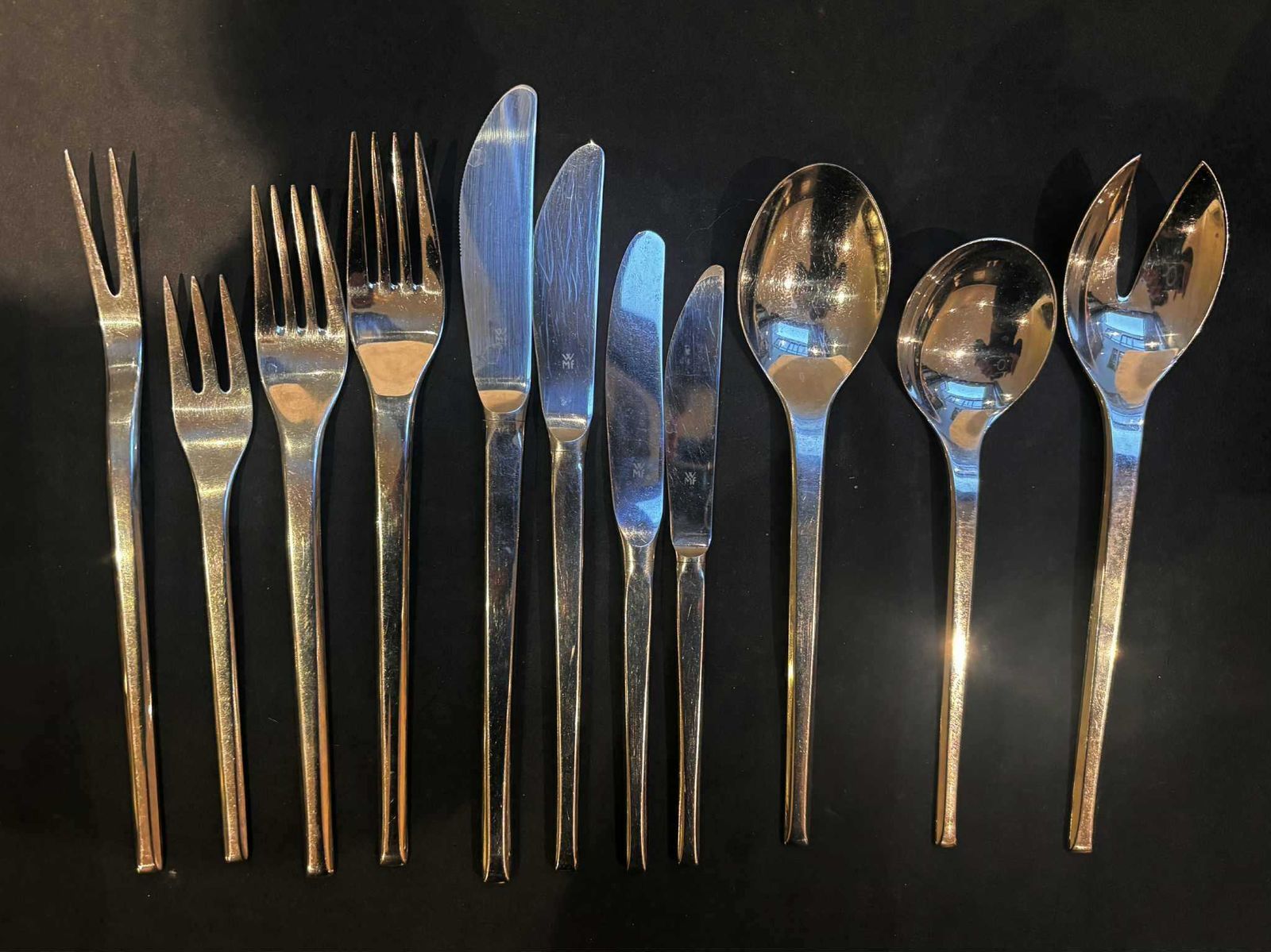 Vintage WMF Cromargan "Helsinki" 10-delig couvert • Duits modernistisch Scandinavisch design bestekset photo vinterior