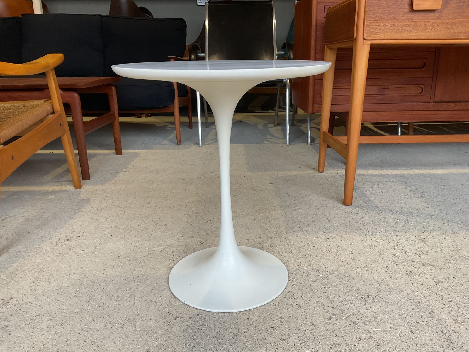 Space Age Tulip Side Table   Coffe Table By Maurice Burke For Arkana 1960s photo buy