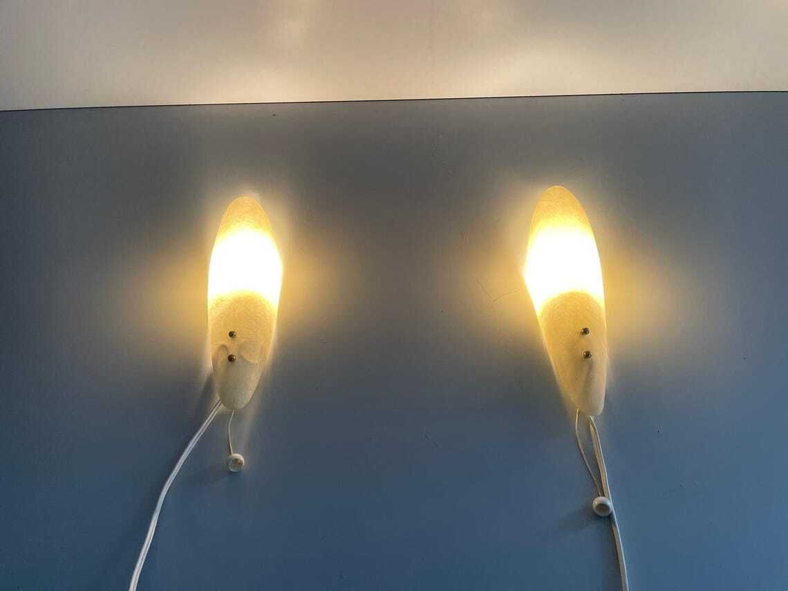 Elegant Leaf Design Fiberglass Pair Of Sconces 1960s Germany photo Lighting