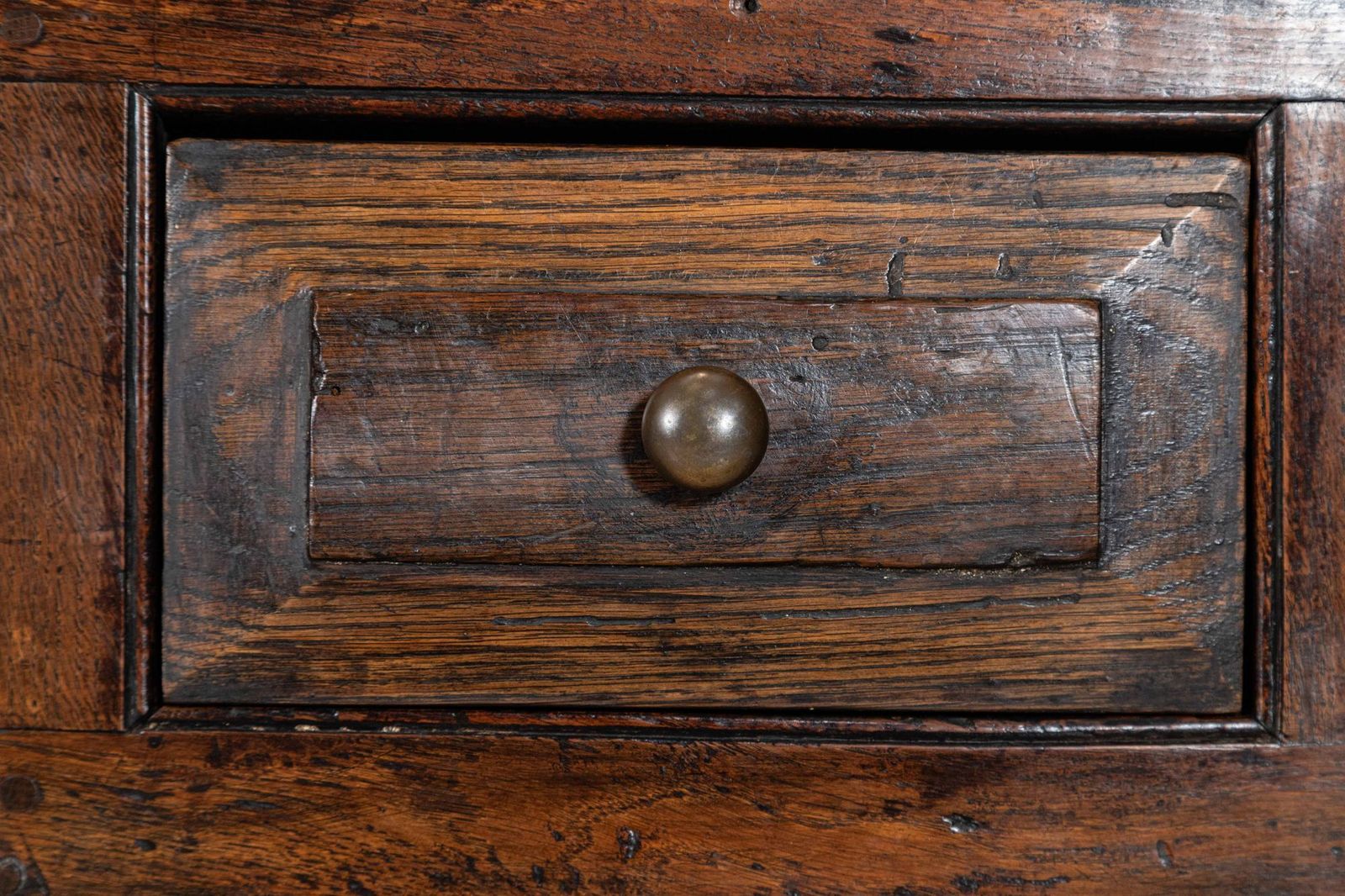 photo vintage Vernacular Oak Dresser Base, 18th Century And Earlier