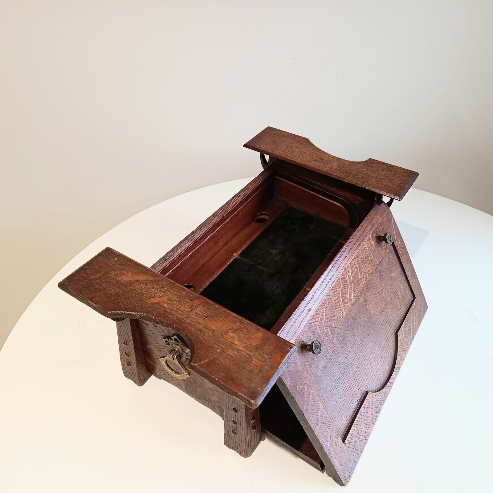 photo furniture Art Nouveau Arts And Crafts Quarter Sawn Oak Small Freestanding Tabletop Cabinet, Glasgow Style, 1900