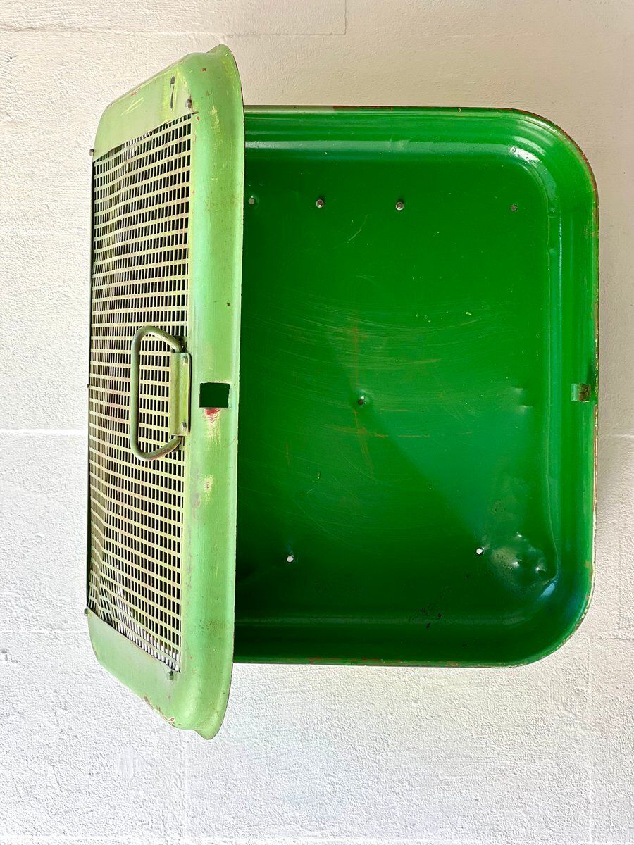 Industrieel Wandkabinet, Jaren 1970 photo Meubels