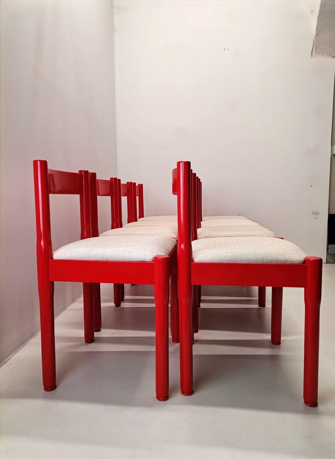 Set Of 8 Red 'Carimate' Dining Chairs Designed By Vico Magistretti / Midcentury Italian Upholstered Kitchen Chairs photo for sale