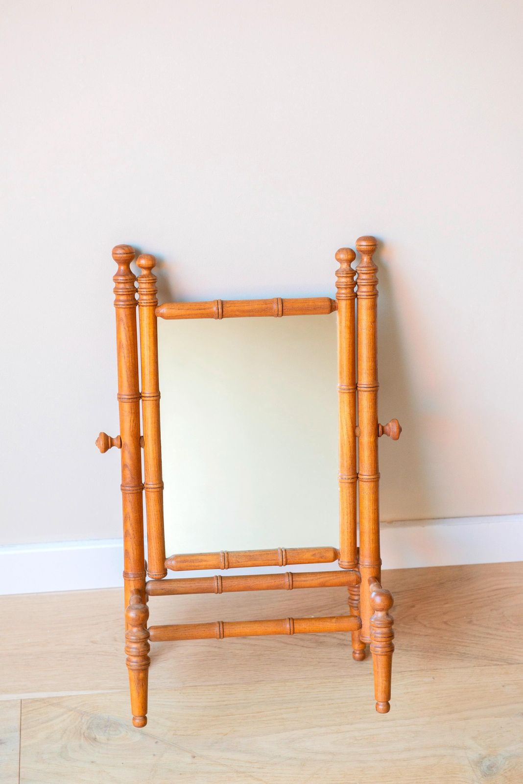 photo vintage Miroir de table d'époque en faux bambou, cadre en chêne tourné, style victorien