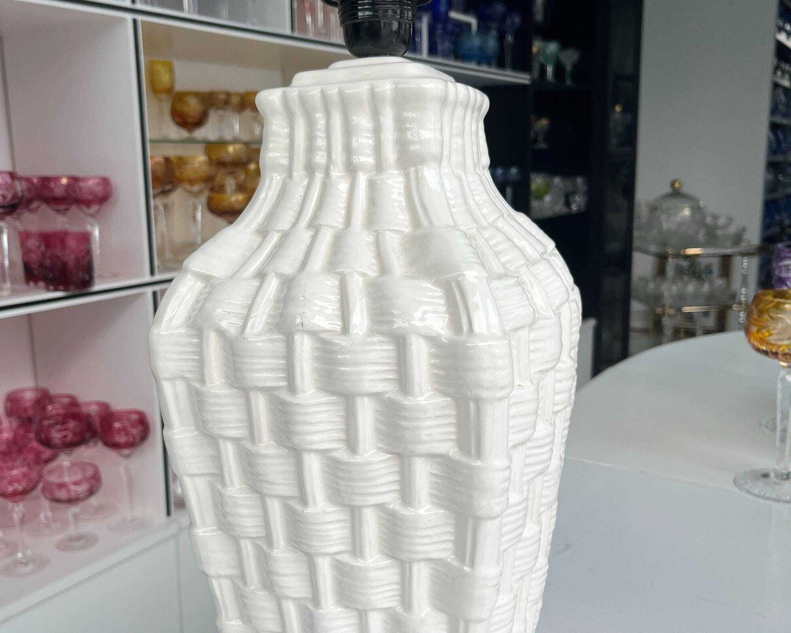 Spaanse Keramieken Lamp Wit | Vlechtwerk | Groot 1960 photo for sale