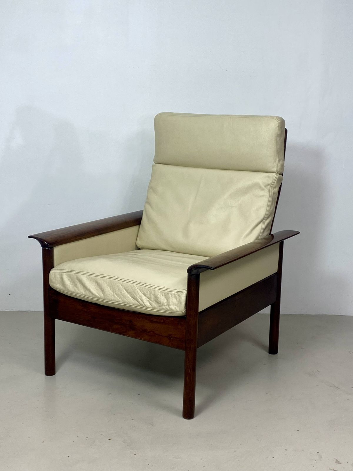 photo for sale Hans Olsen – Armchair Vatne Møbler (Denmark, 1960s)