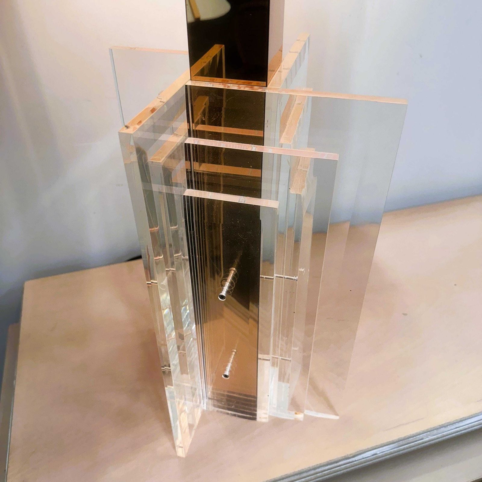 Large Glamourous 1970s Brass & Lucite Architectural Table Lamp. photo 713.0