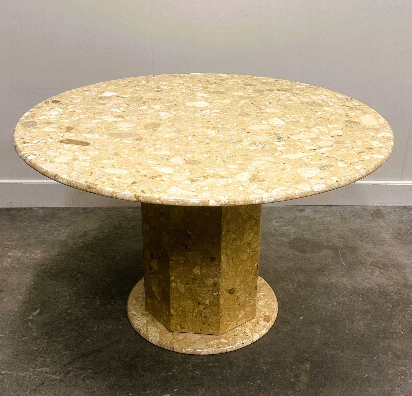 photo vinterior Round Breccia Marble Pedestal Table | 1980s Vintage Stone Dining Table | Postmodern Sculptural Design