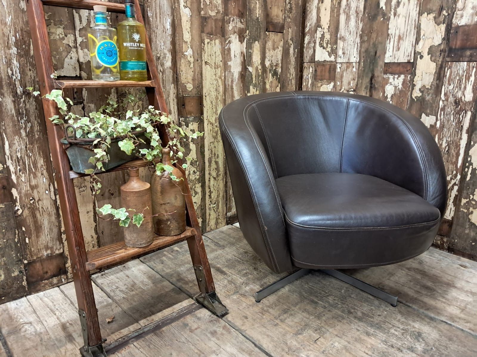1970s Leather Tub Swivel Chair photo 645.0