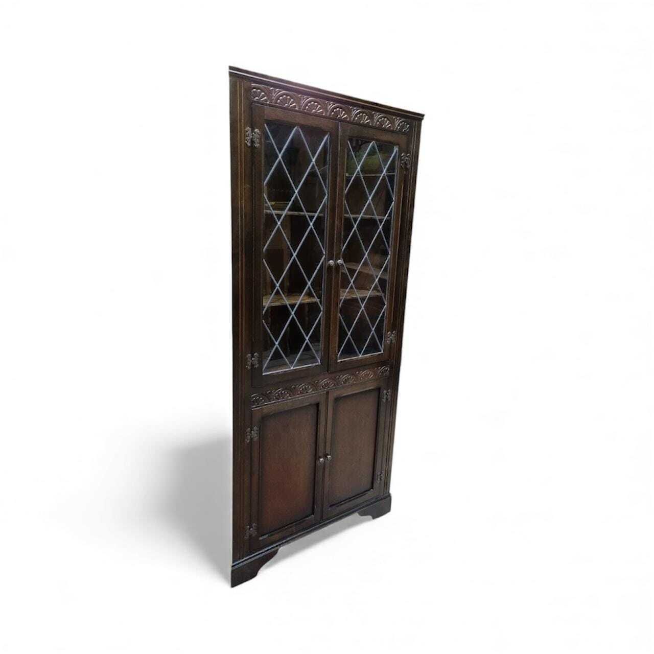 Vintage Oak Corner Cabinet / Priory Oak / 1970s photo vinterior