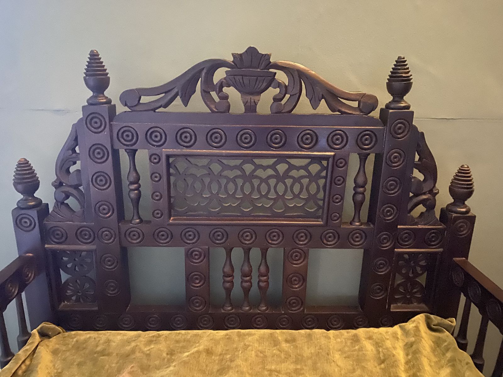 Hand Carved Indian Throne / Maharaja Bench In Solid Dark Wood — Intricate Jali Carving & Turned Finials photo buy