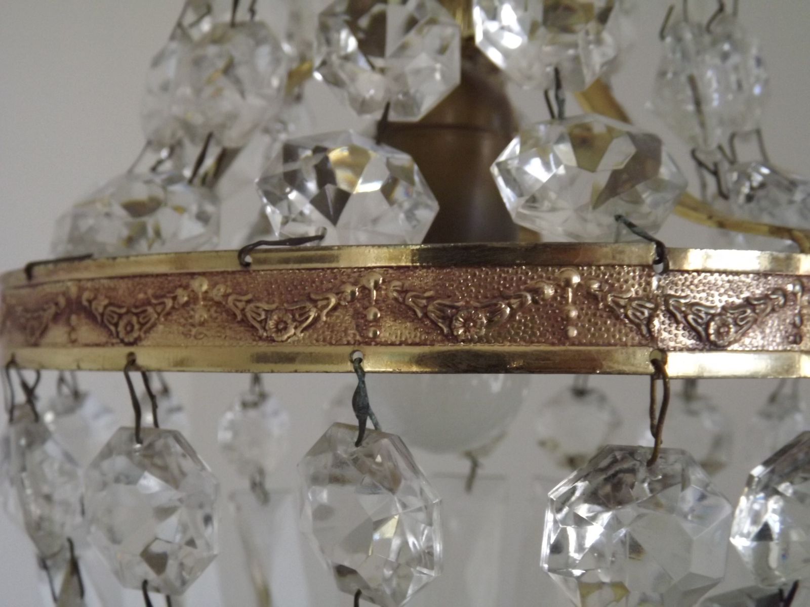 225.0 Lustre Montgolfier à une lumière en bronze et cristal, de style Empire français, années 1960 photo