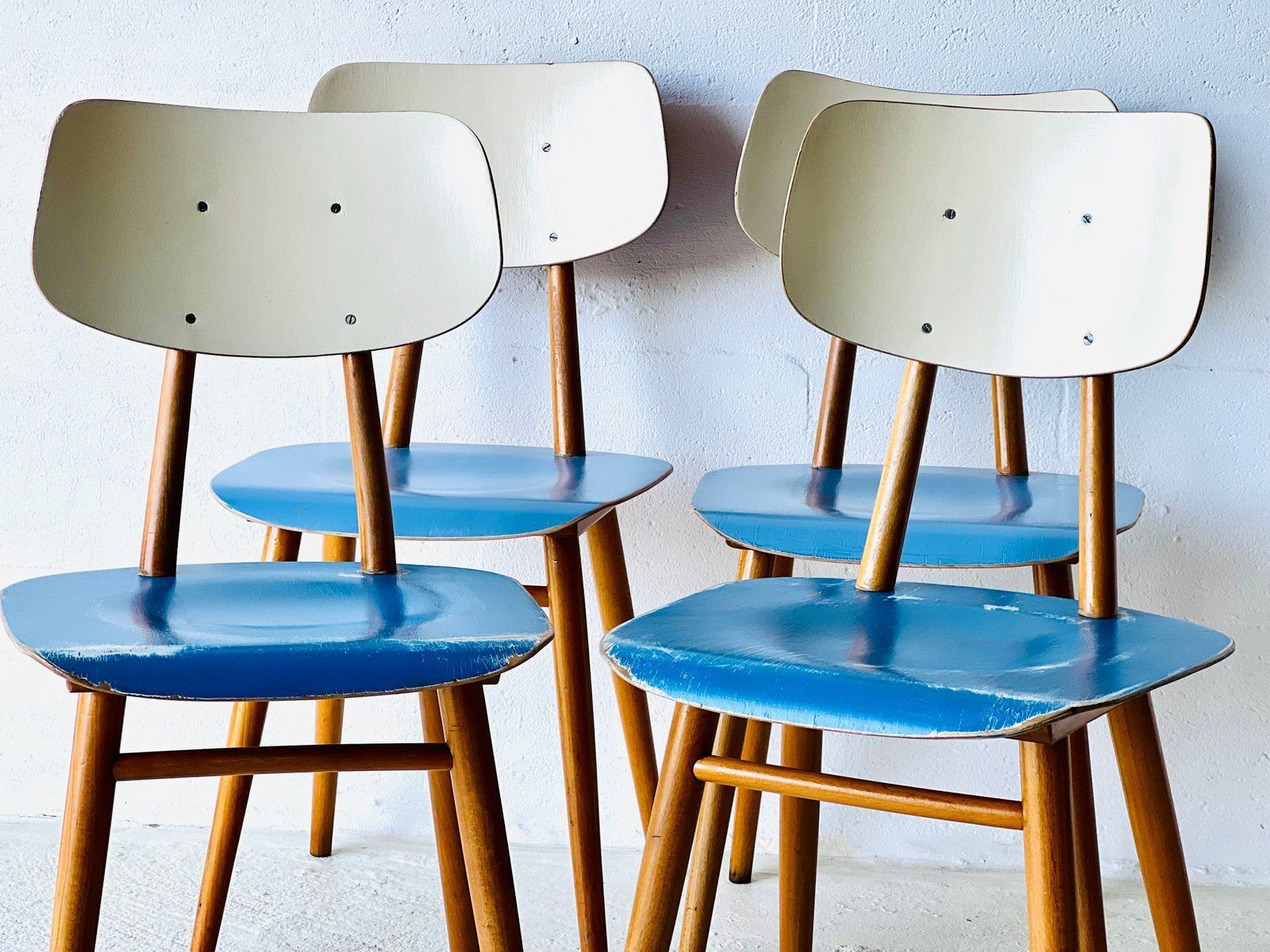 photo buy Eetkamerstoelen Van Ton, Ca. Jaren 1960, Set Van 4