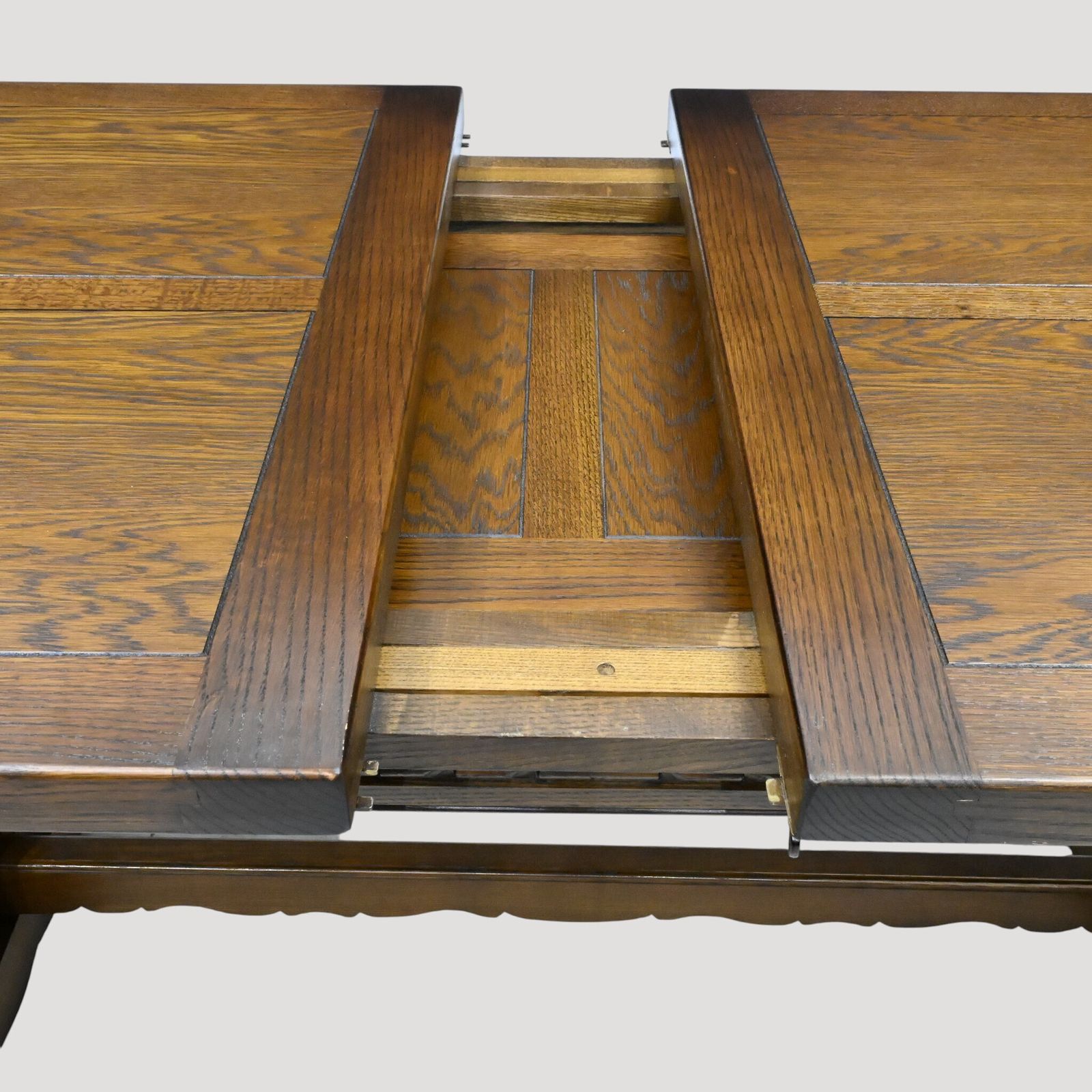 Furniture Old Charm Richmond Oak Extending Dining Table Light Oak Finish Free Uk Delivery photo