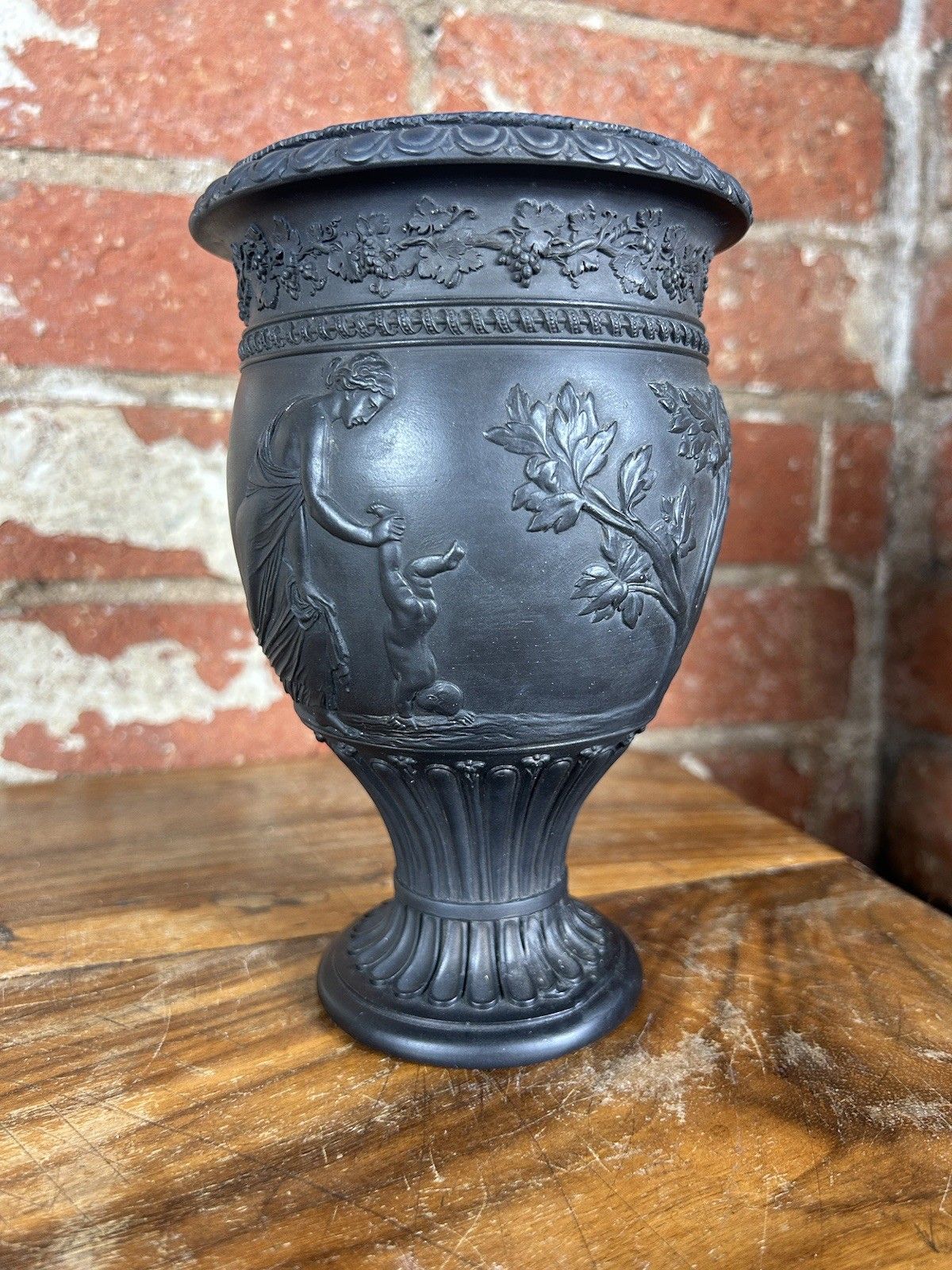 Early Black Basalt Vase, Wedgwood Style, Dipping Of Achilles, 19cm