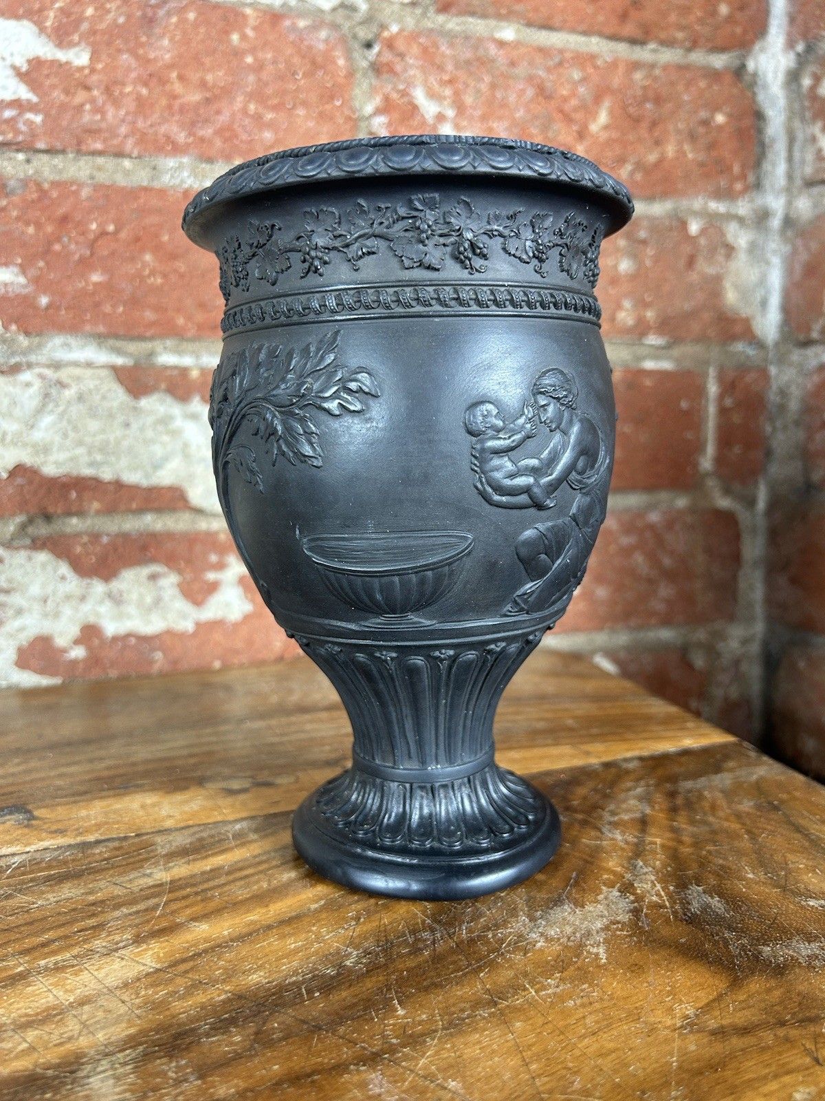 Early Black Basalt Vase, Wedgwood Style, Dipping Of Achilles, 19cm photo for sale