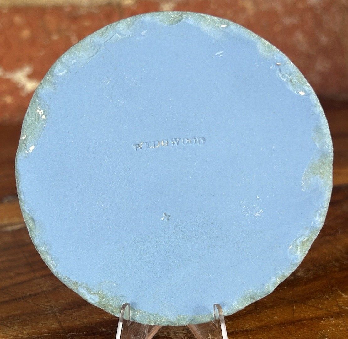 Late 18th C Wedgwood Blue Jasperware Cherub Plaque – 9cm Antique Medallion photo furniture