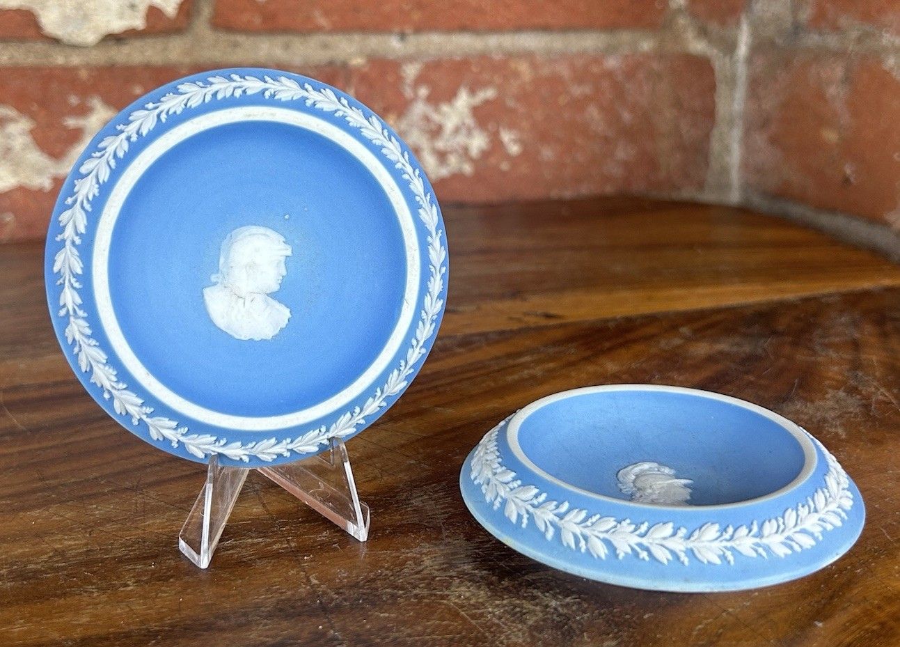 Antique Wedgwood Pair Roman Soldier Pin Dishes / Ashtrays Rare 8cm