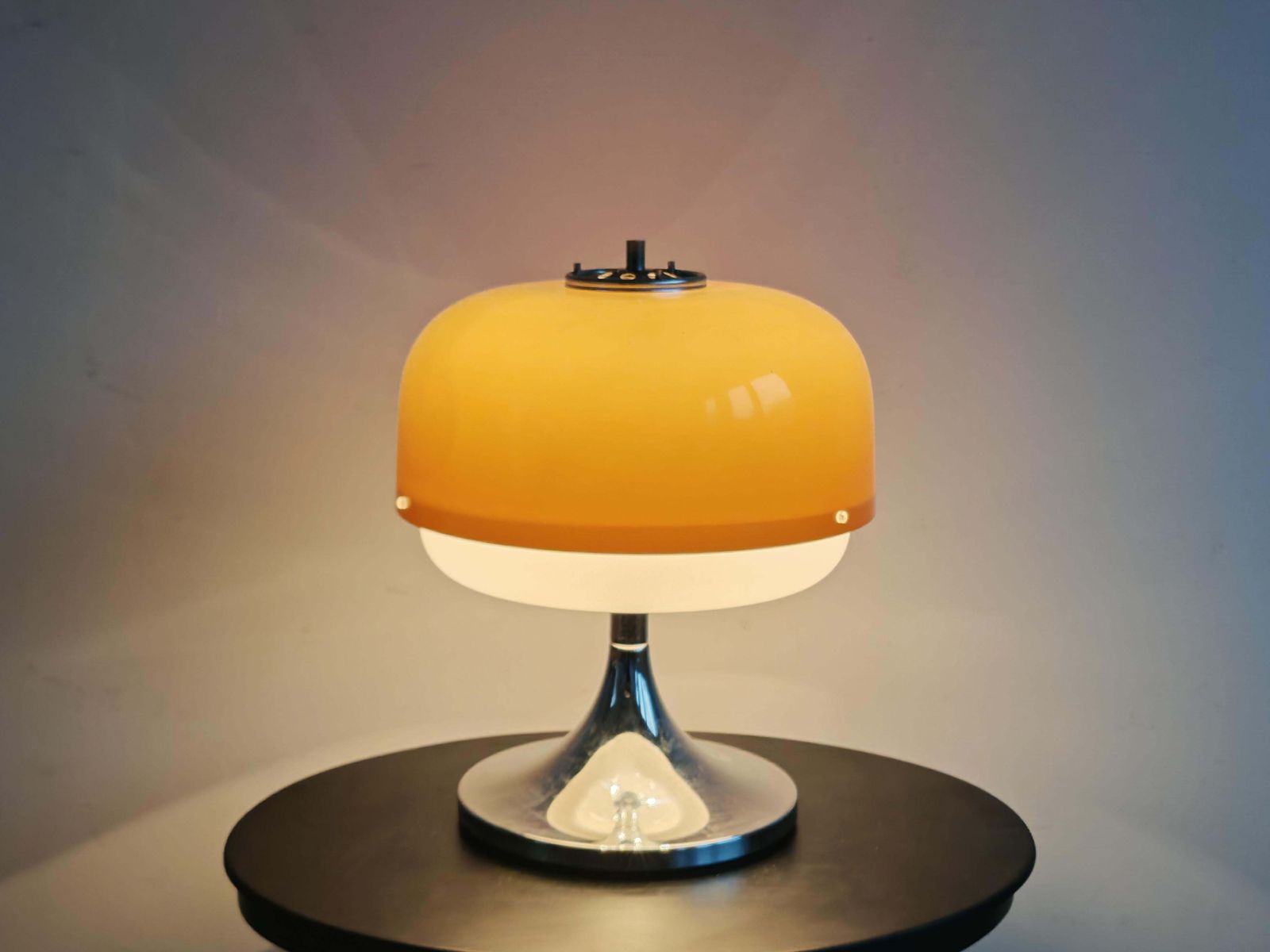 Mid Century Modern Table Lamp "Medusa" By Luigi Massoni For Harvey Guzzini photo vintage