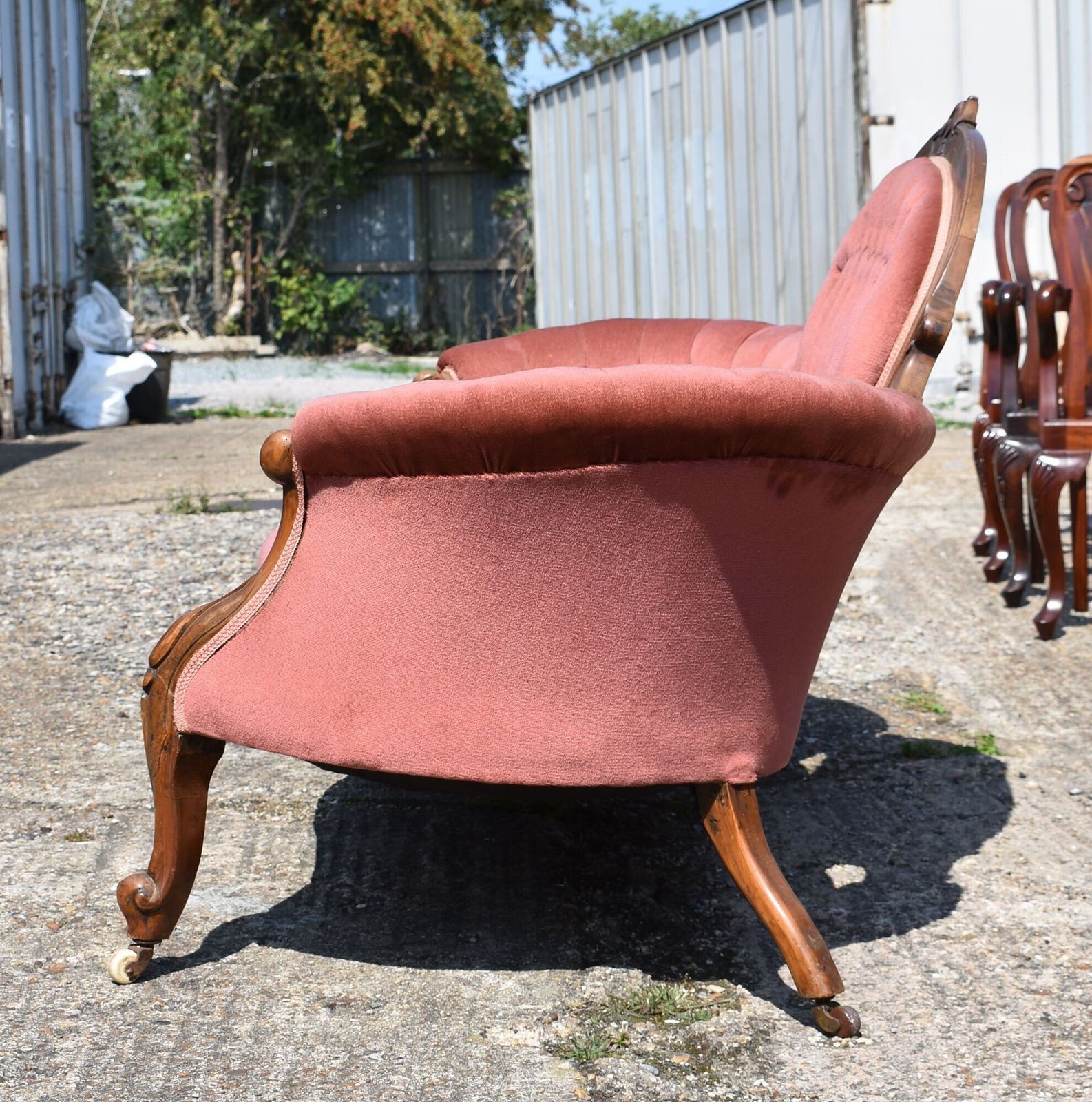 Victorian Walnut Sofa photo 750.0
