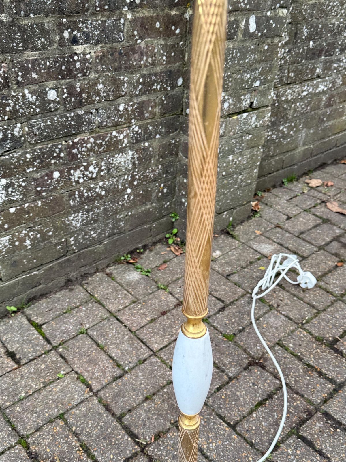 photo vinterior Vintage 1970s/80s Brass And Marble Floor Lamp With White Stone Detail Hollywood Regency   Working Pat Tested