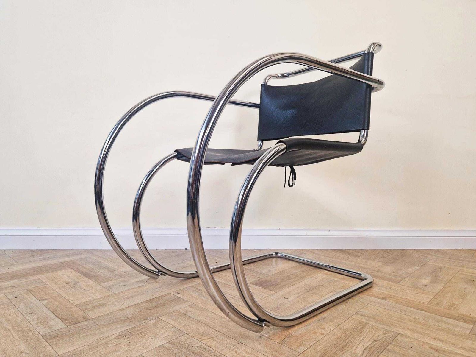 Mies Van Der Rohe Thonet Mr20 Leather & Chrome Mid Century Bauhaus Cantilever Lounge Chair photo for sale