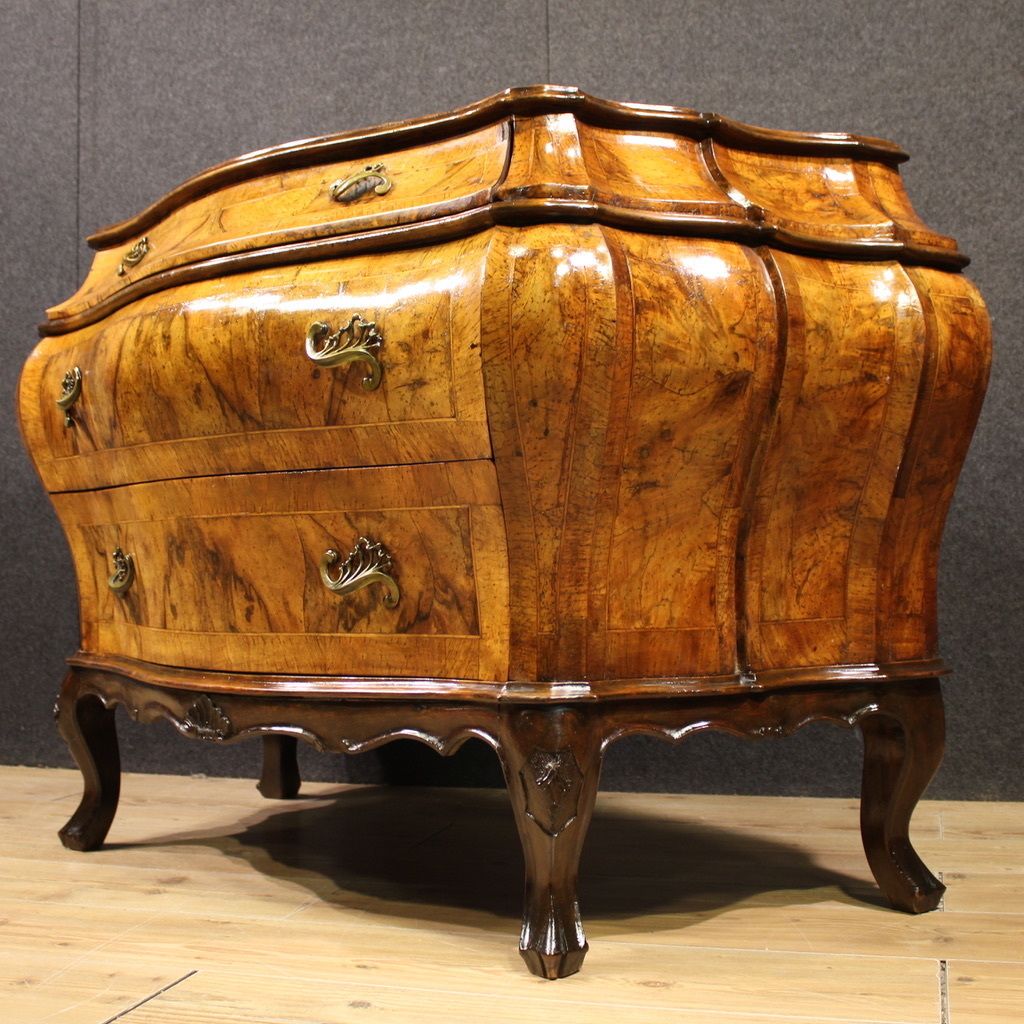 photo furniture 20th Century Venetian Wooden Dresser