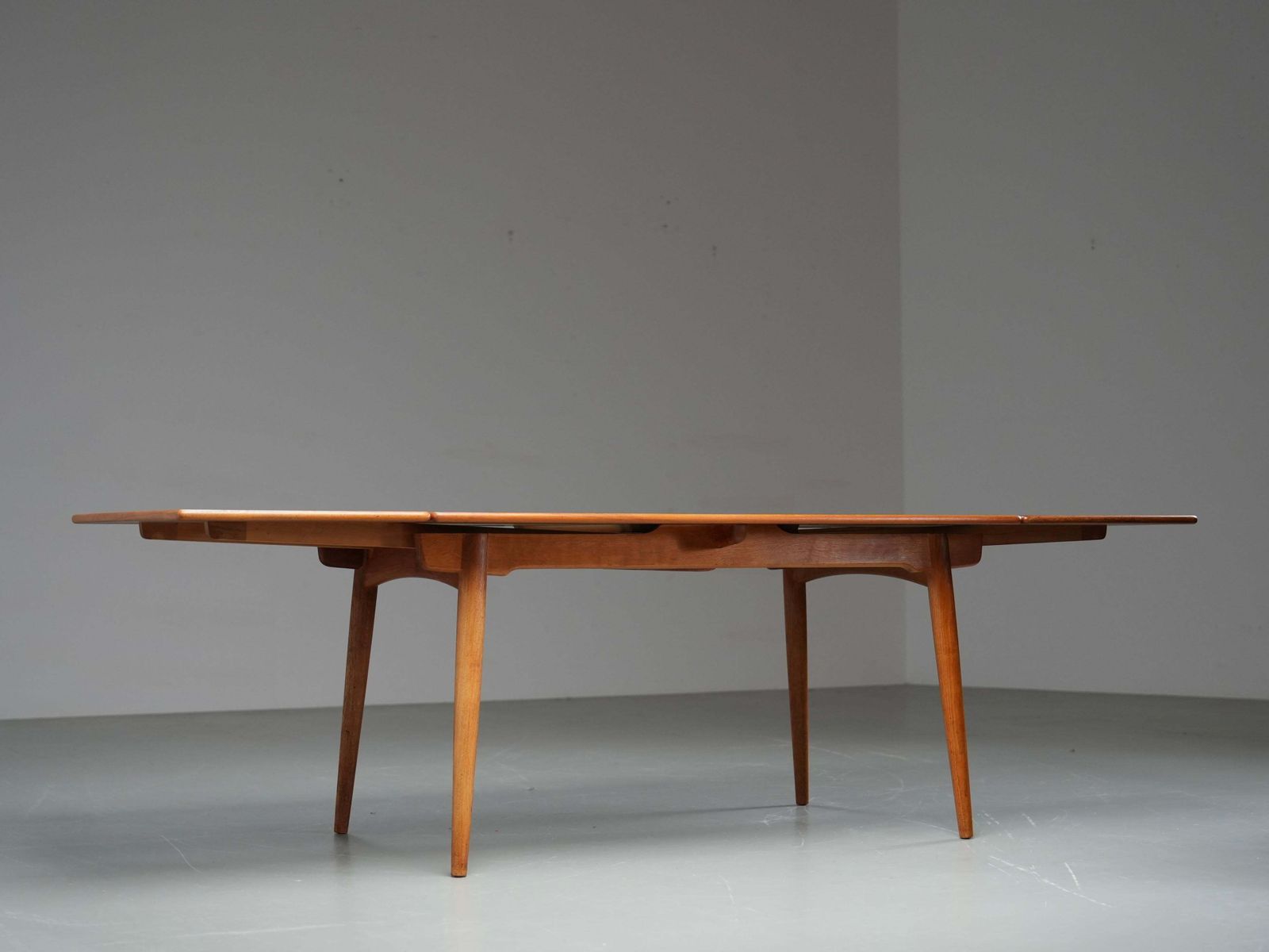 Hans Wegner Teak En Eiken Eettafel 312 Voor Andreas Tuck, Denemarken, Jaren 1960 photo buy