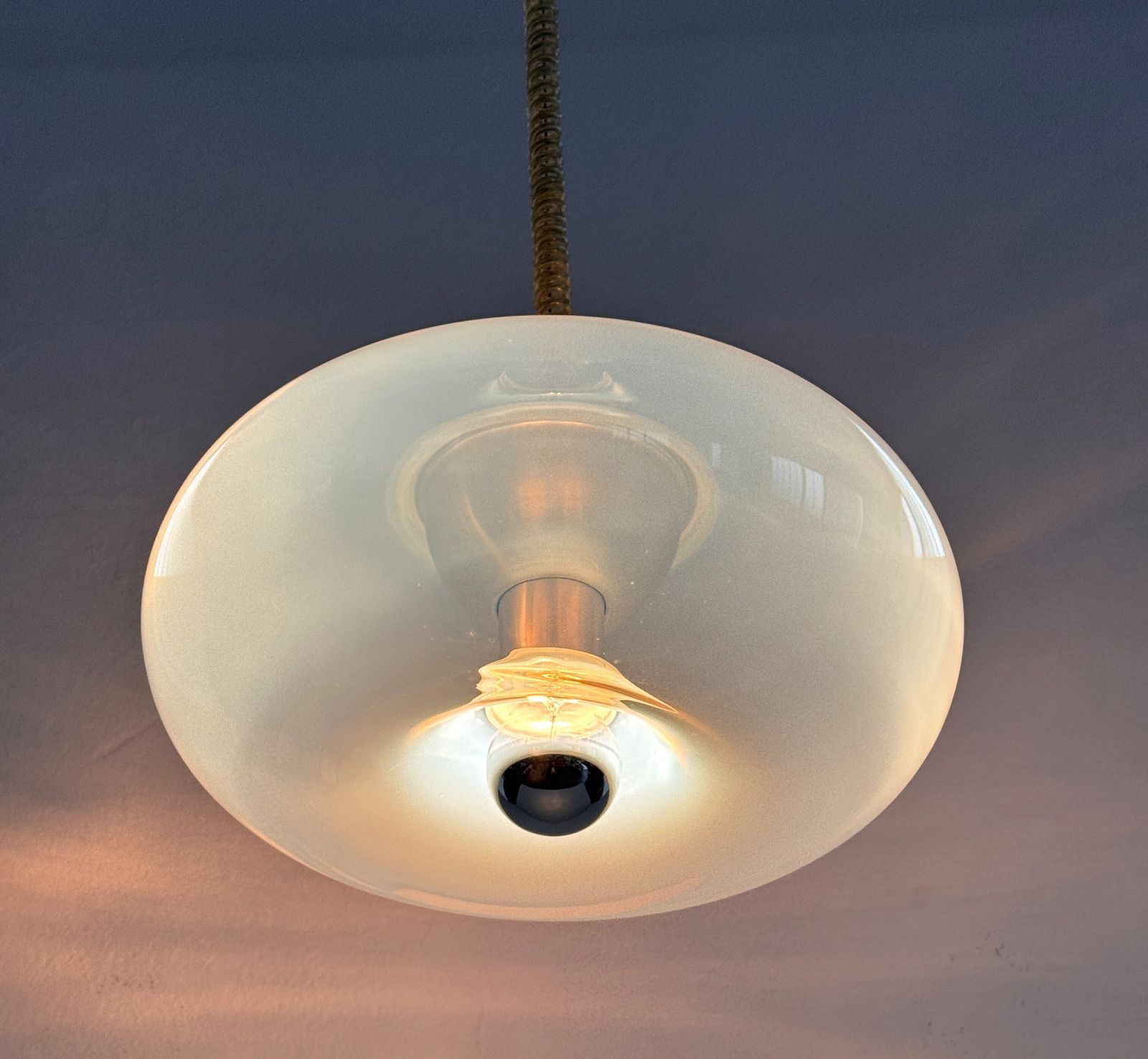 photo vintage Italian Midcentury Opaline Pendant Light Medusa By Carlo Nason For Leucos, 1970s