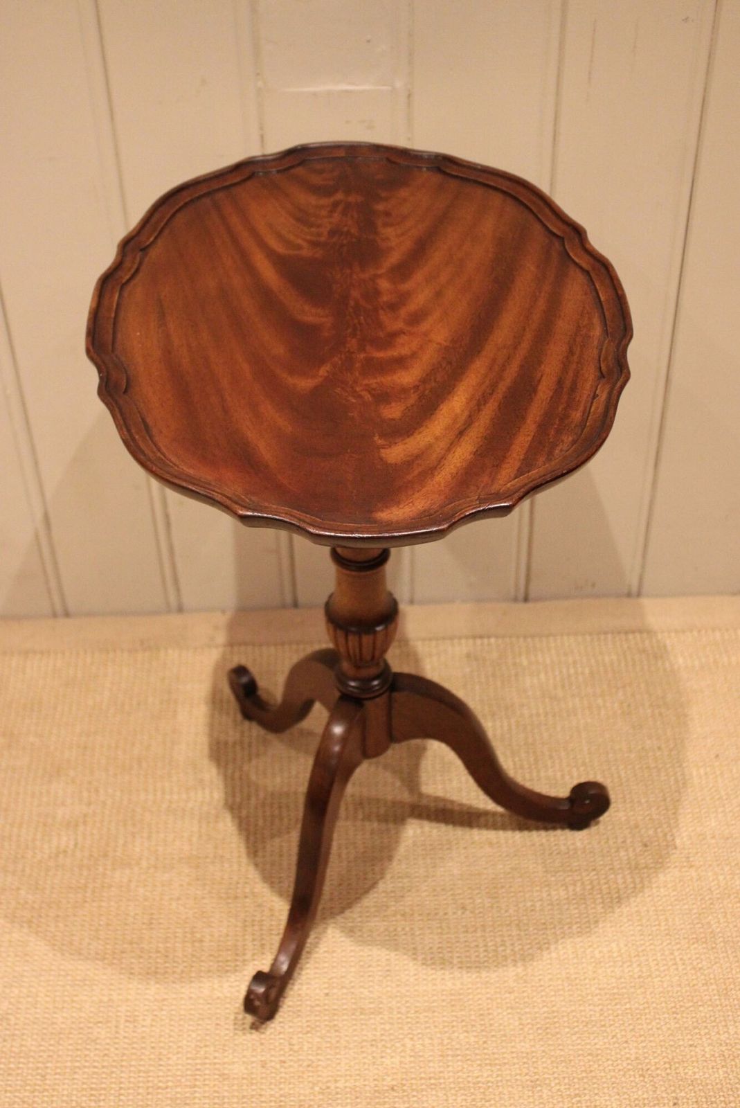 photo furniture Mahogany Oval Top Wine Table, 1930s
