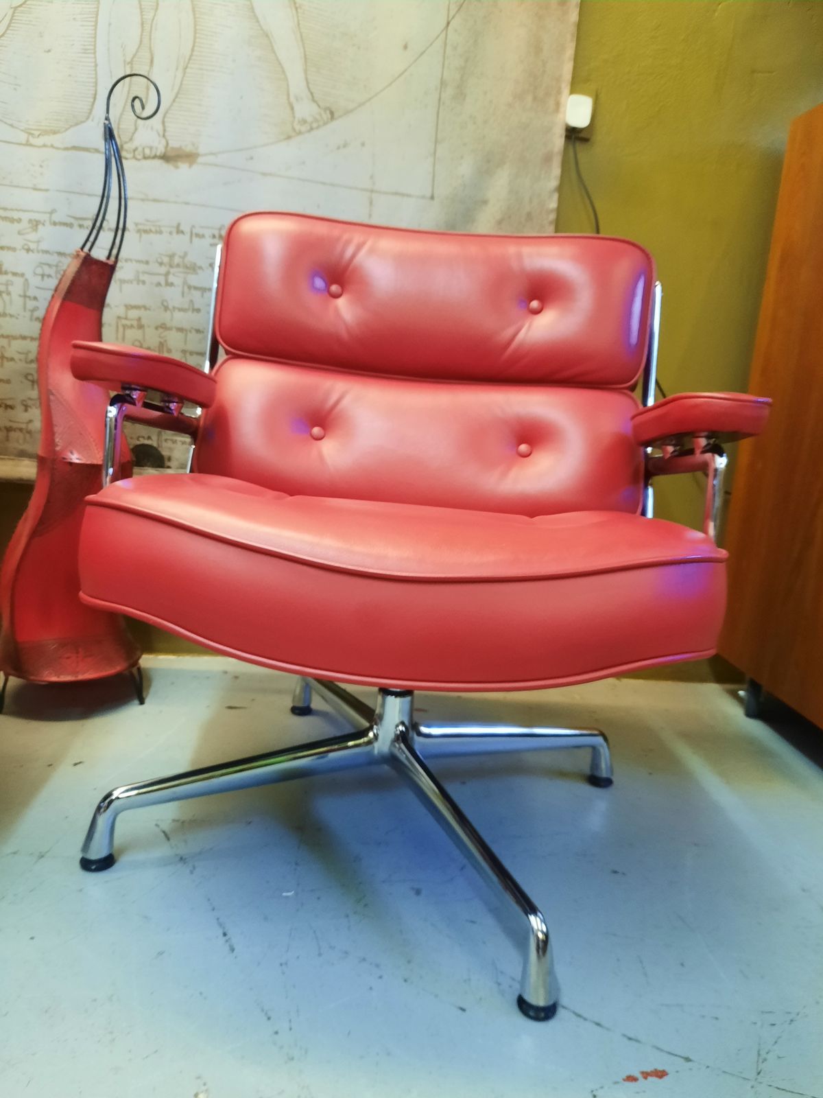 Charles & Ray Eames For Vitra Es105 Time Life Lobby Lounge Chair Upholstered In Leather photo for sale