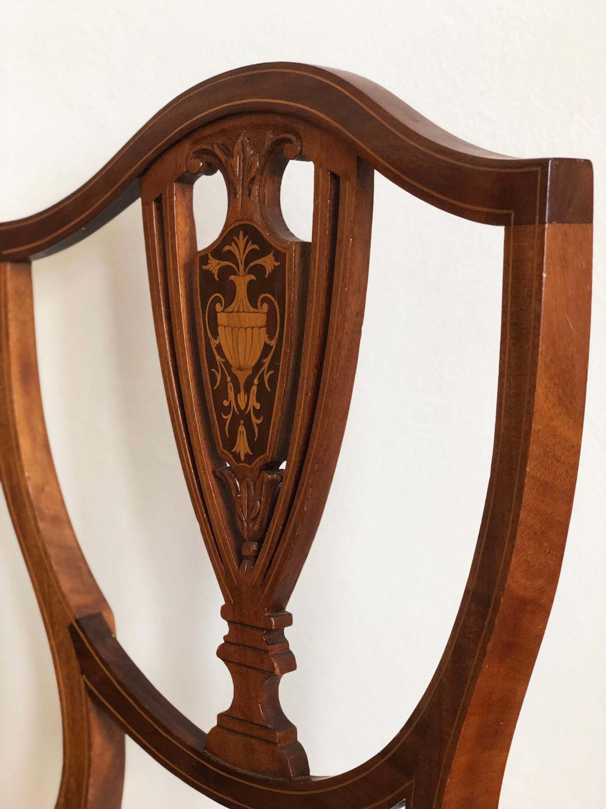 photo vinterior Pair Of Antique Mahogany Hepplewhite Revival Chairs Denmark 1900s