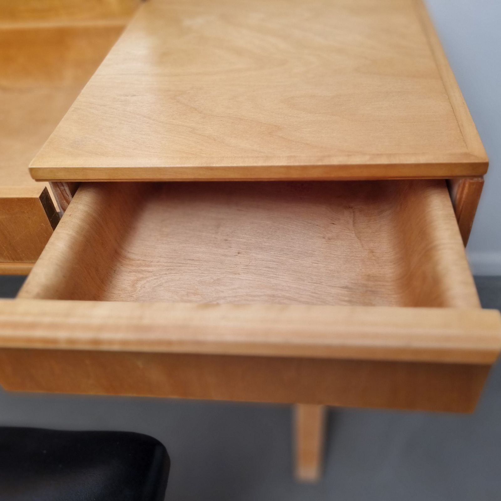 photo vinterior Set Of Dutch Modern Dressing Table And Stool In Birch Plywood By Cees Braakman For Pastoe, 1951