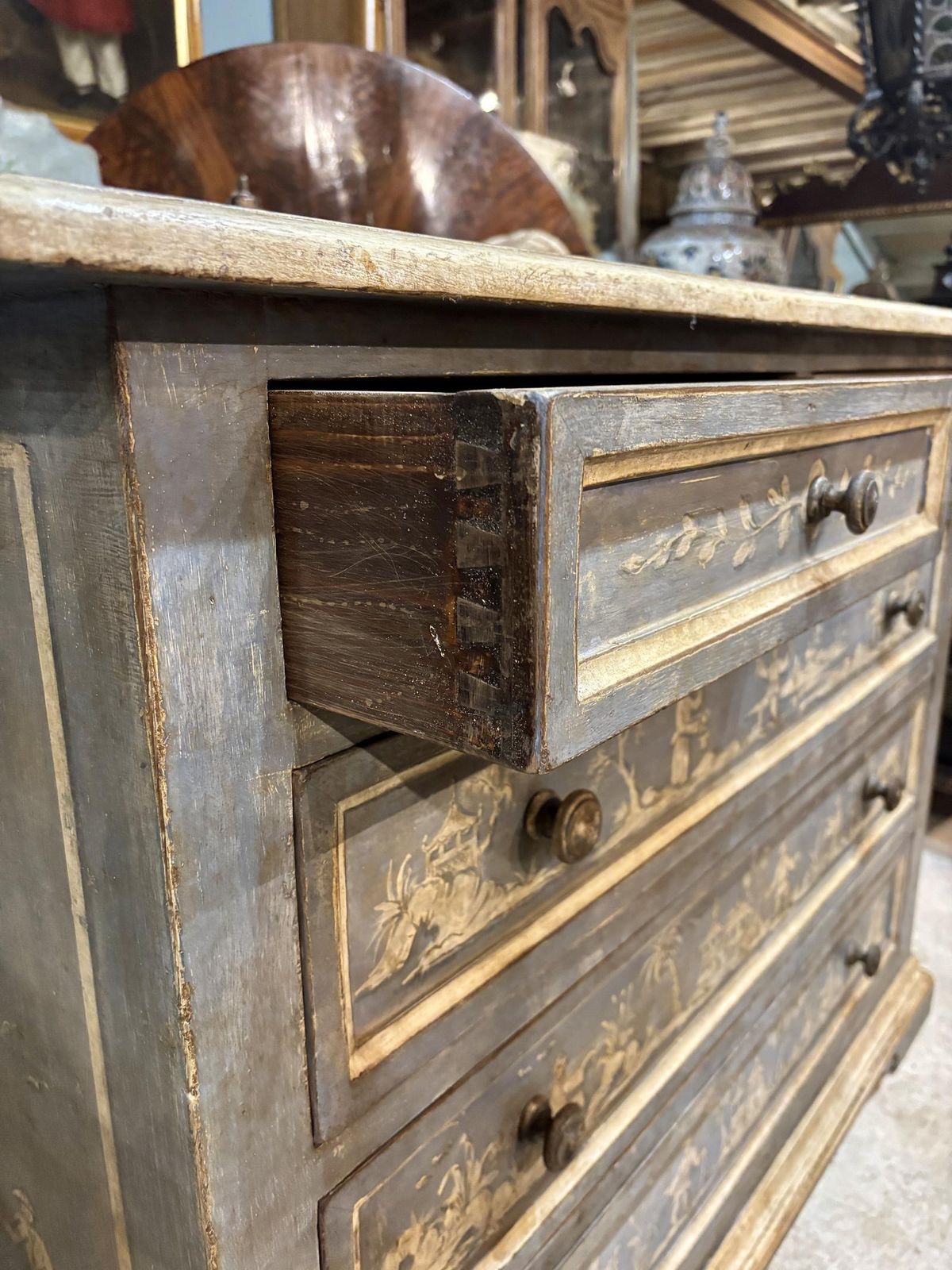 photo furniture 18th Century Italian Chinoiserie Decorated Chest Of Drawers