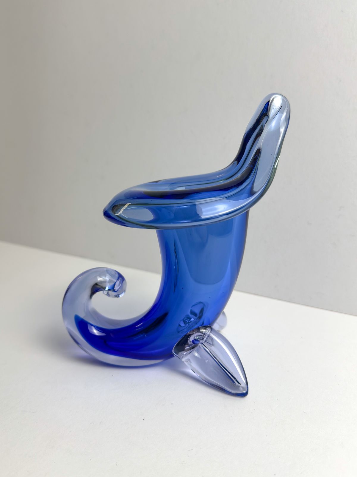 Murano Glass Cornucopia Vase In Cobalt Blue Sommerso By Archimede Seguso, 1950s photo vintage