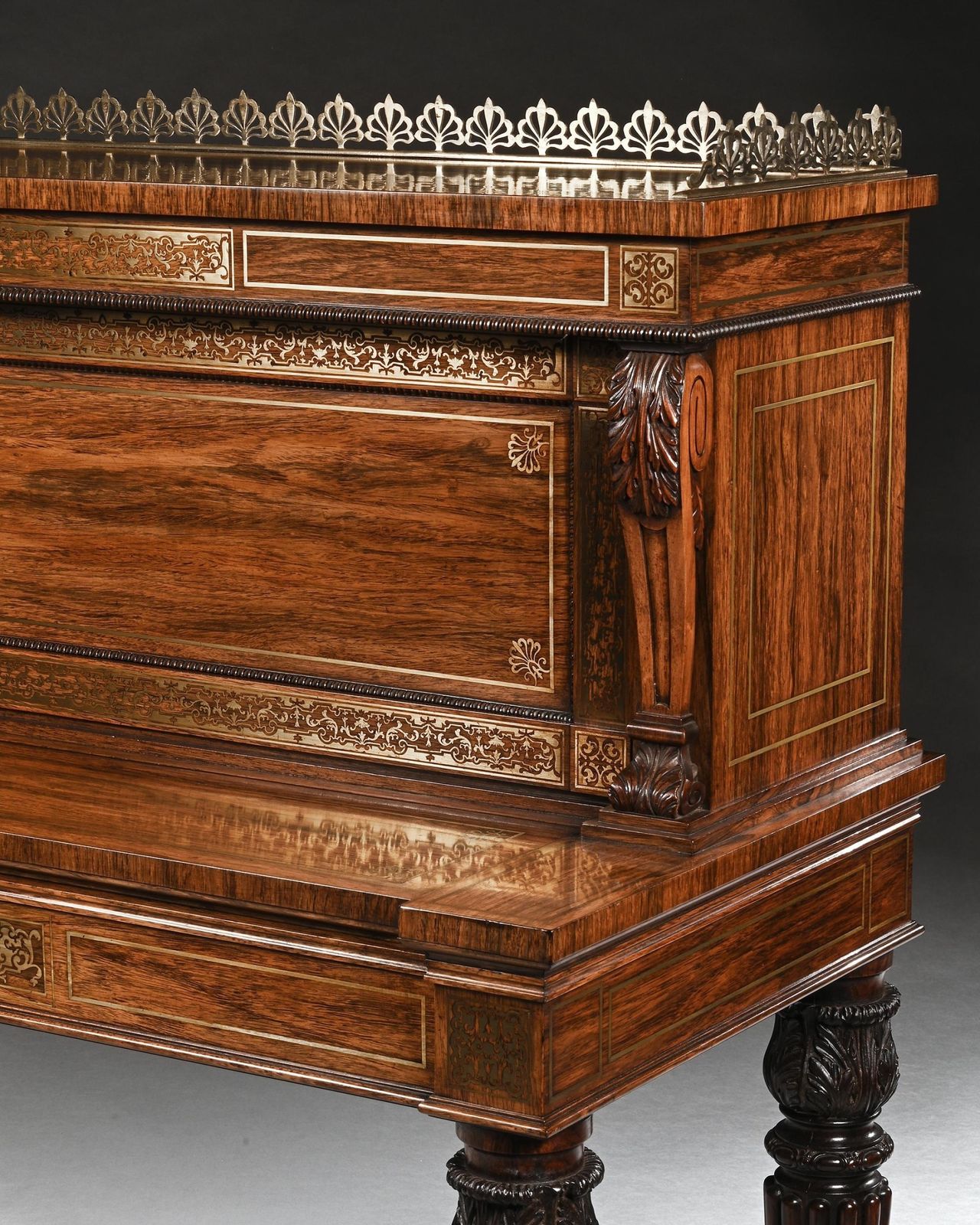 An Extremely Fine Rosewood And Brass Inlaid Writing Table Attributed To Gillows Oxford Street Workshop photo vinterior